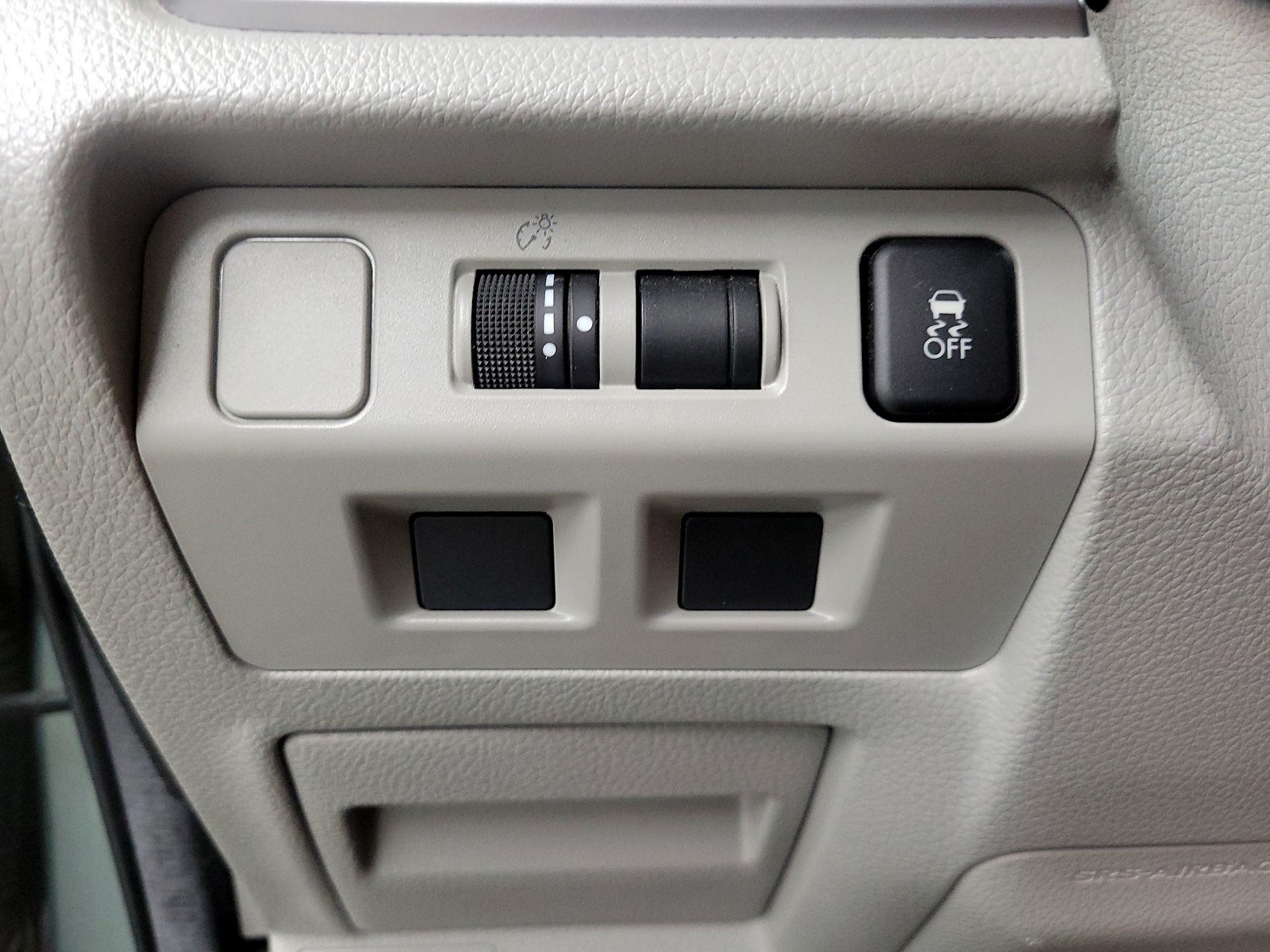 Thumbnail: 2016 Subaru Forester - 13