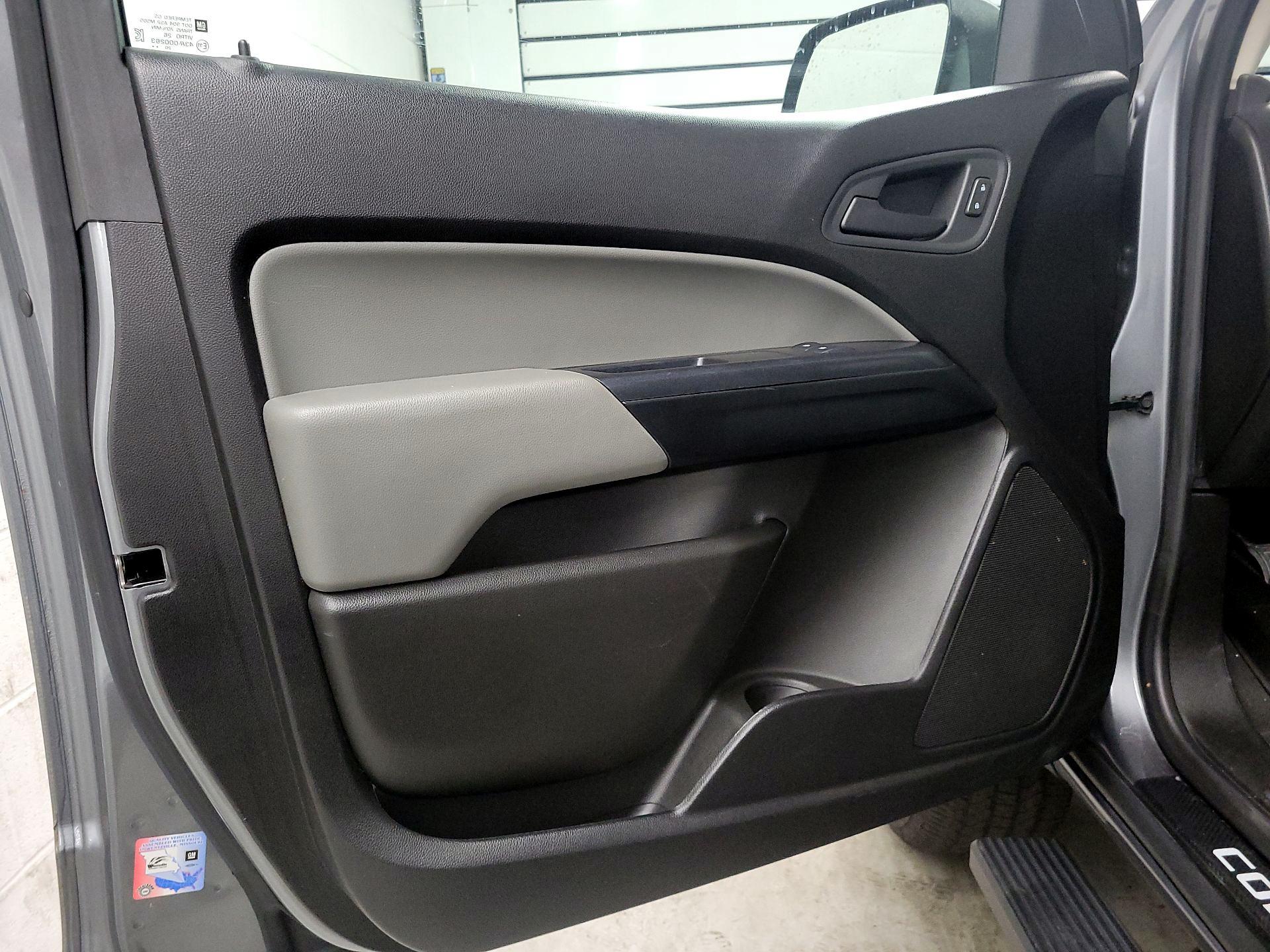 Thumbnail: 2021 Chevrolet Colorado - 12