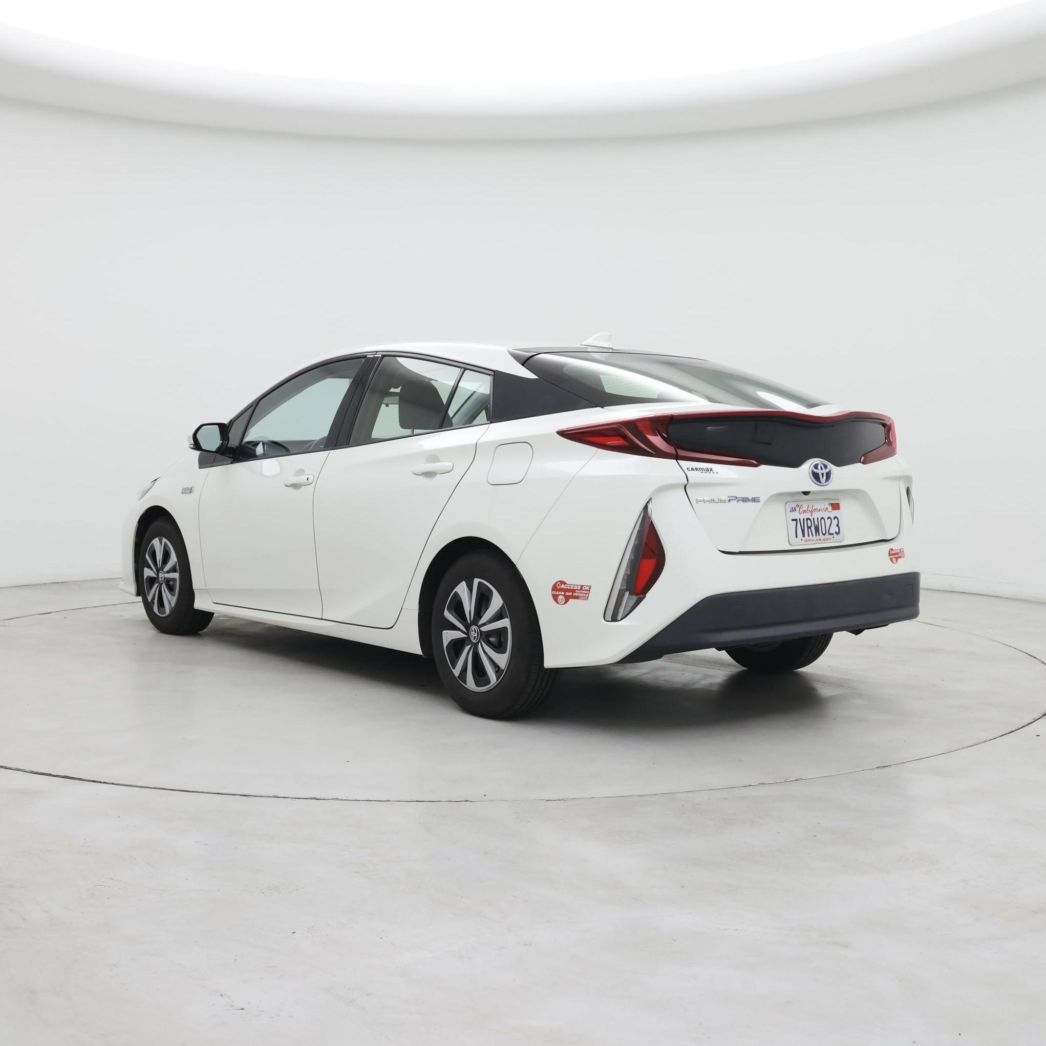 Thumbnail: 2017 Toyota Prius Prime - 2
