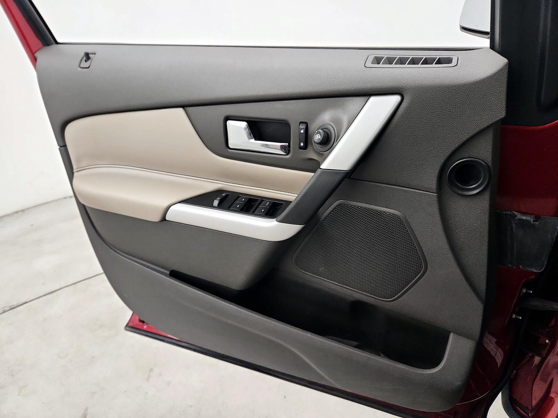 Thumbnail: 2013 Ford Edge - 12