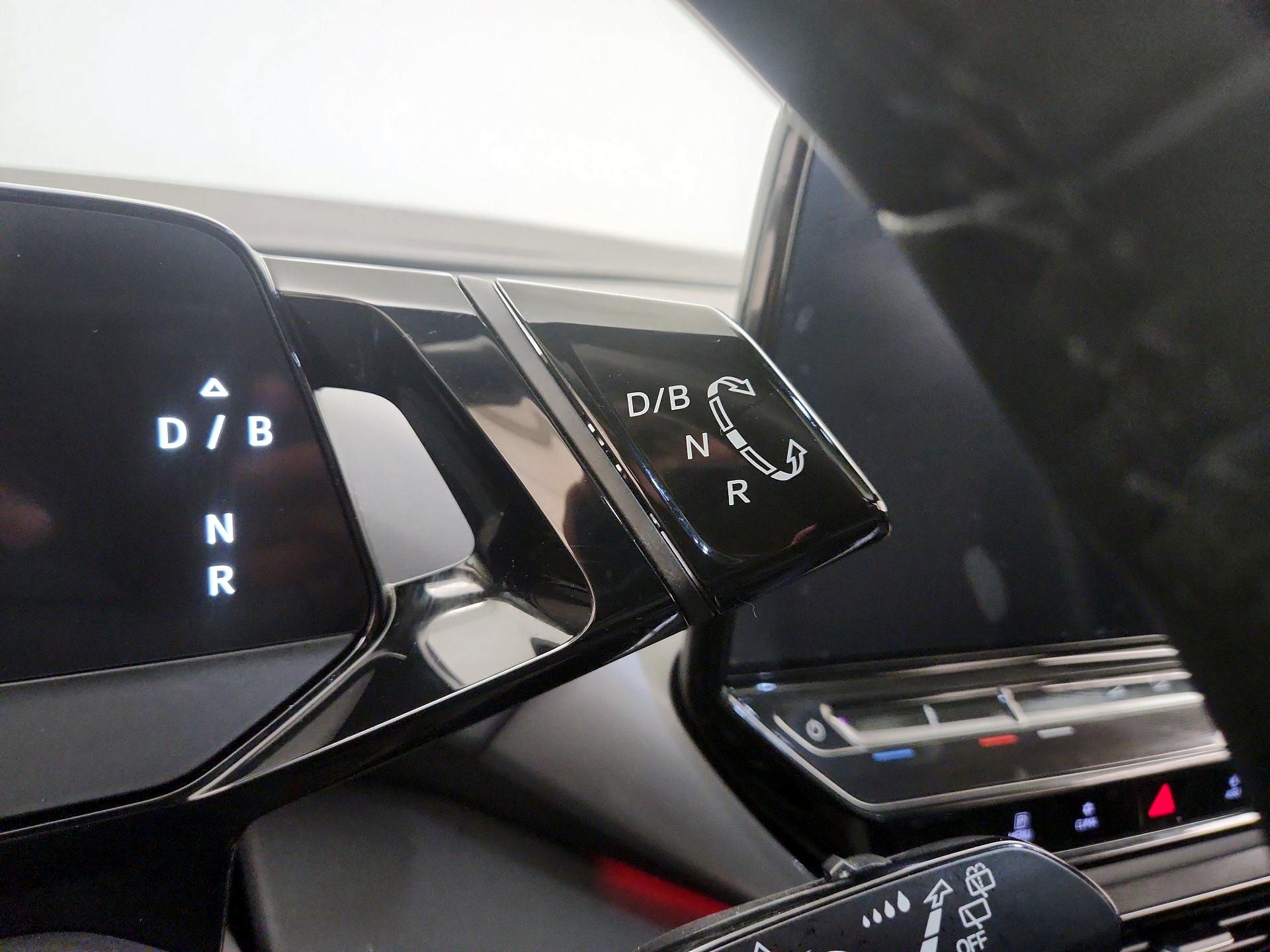 Thumbnail: 2023 Volkswagen ID.4 - 18