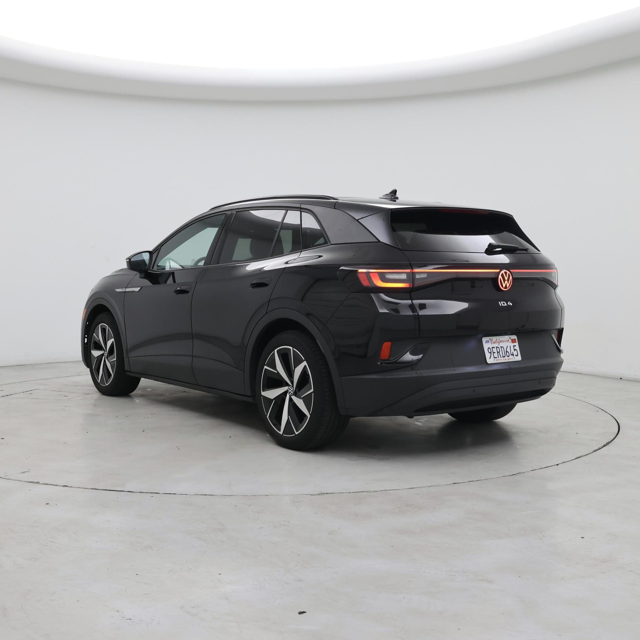 Thumbnail: 2023 Volkswagen ID.4 - 2