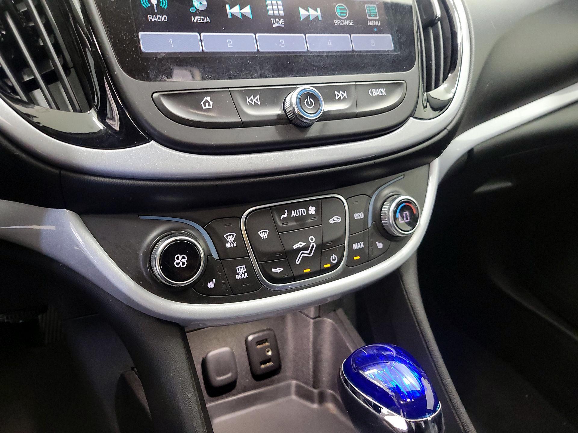 Thumbnail: 2017 Chevrolet Volt - 16
