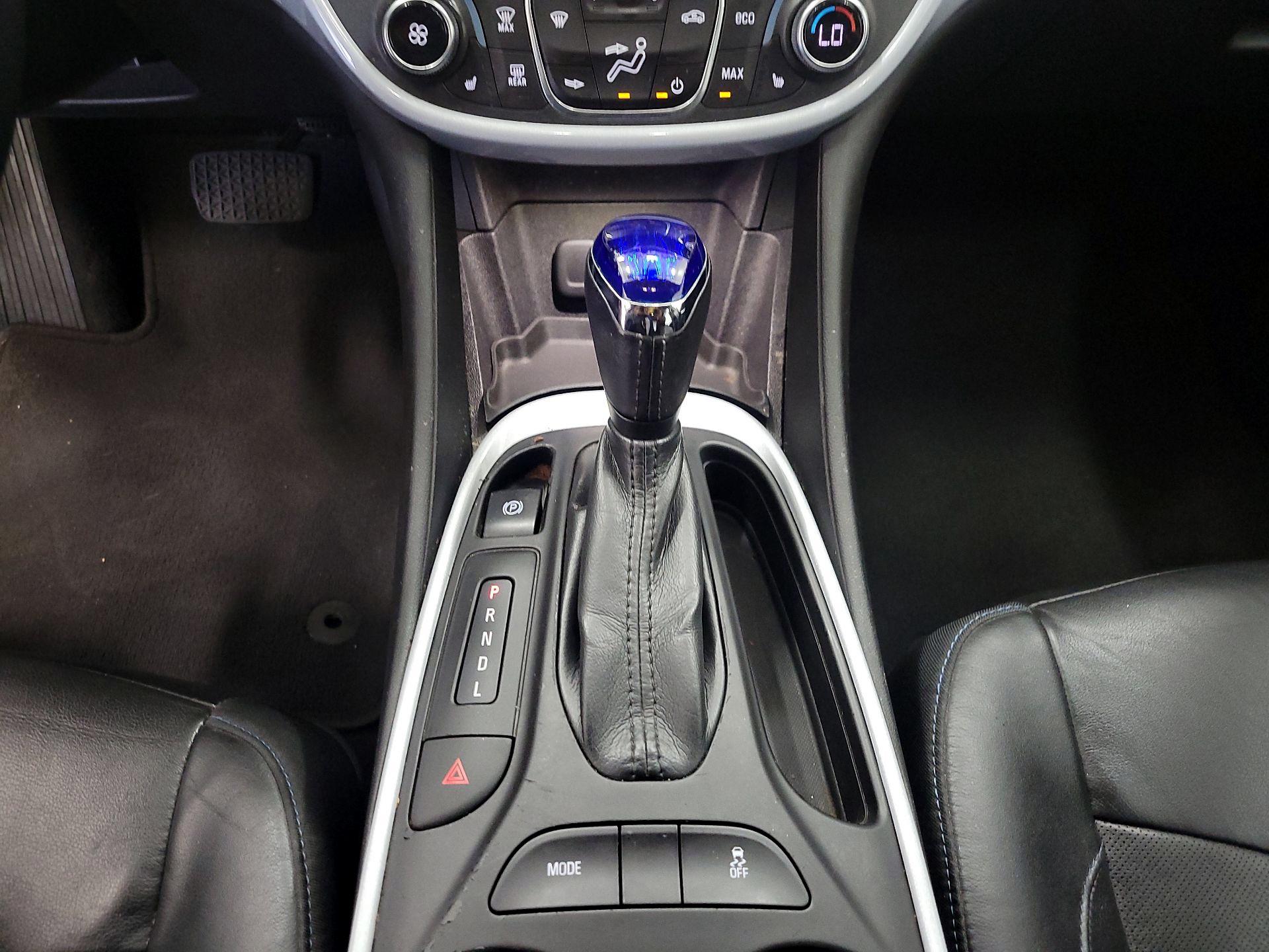 Thumbnail: 2017 Chevrolet Volt - 17