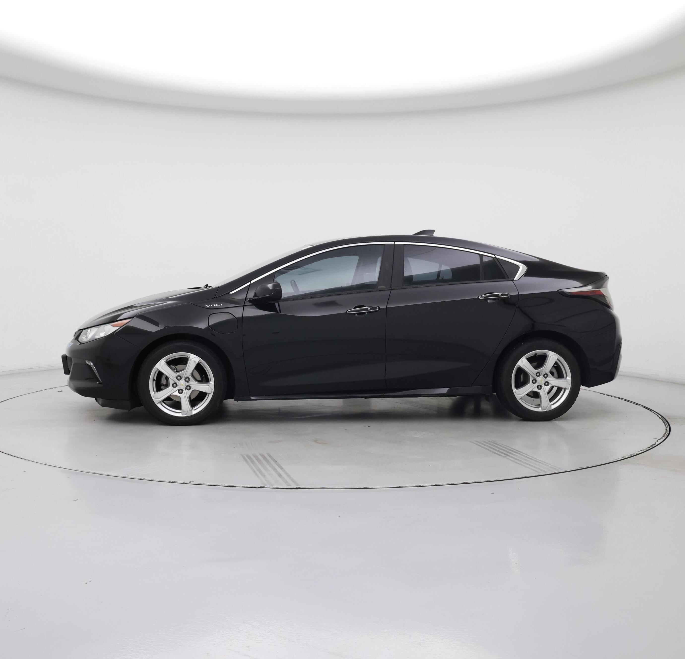 Thumbnail: 2017 Chevrolet Volt - 3