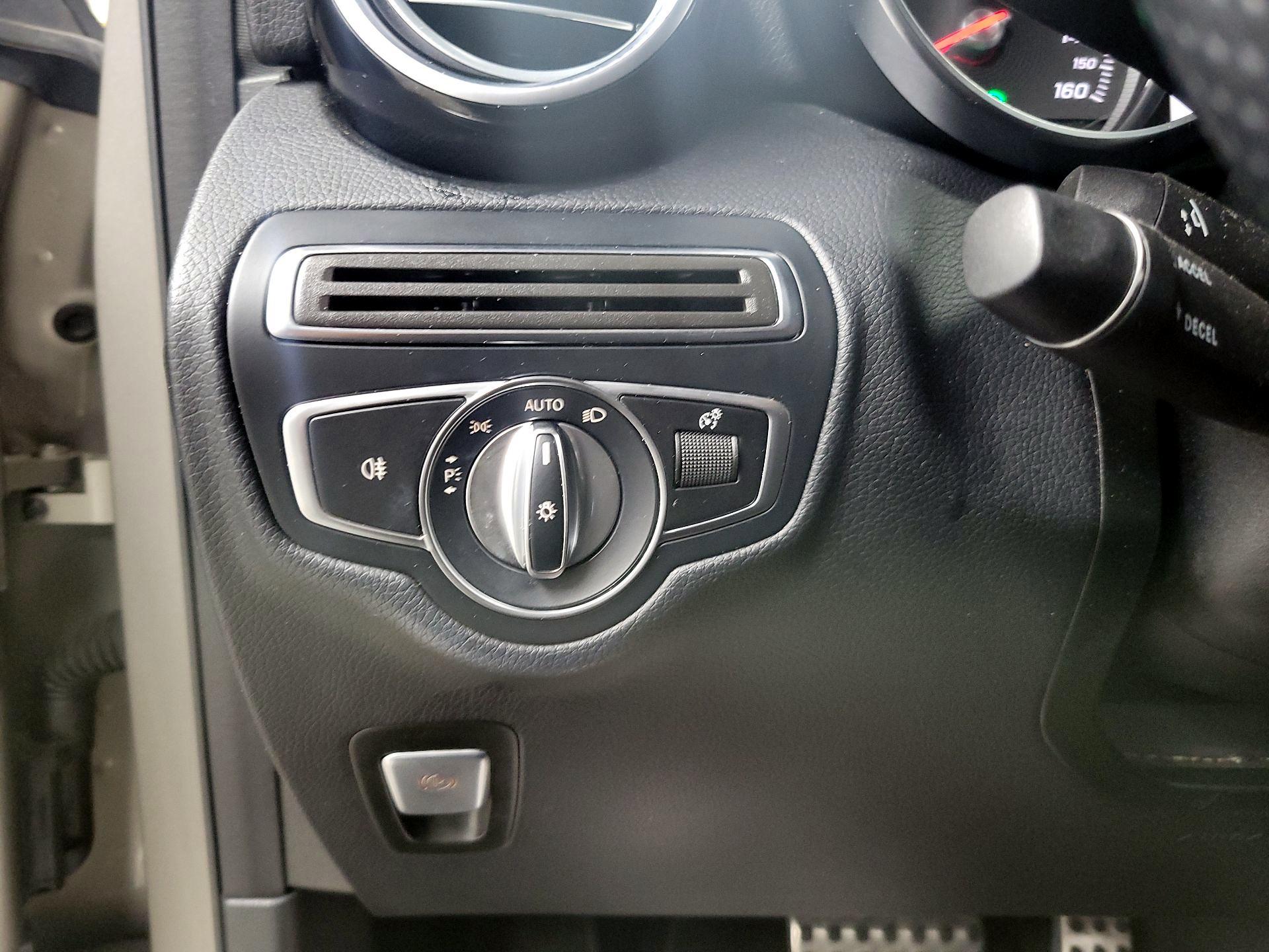Thumbnail: 2019 Mercedes-Benz GLC - 13