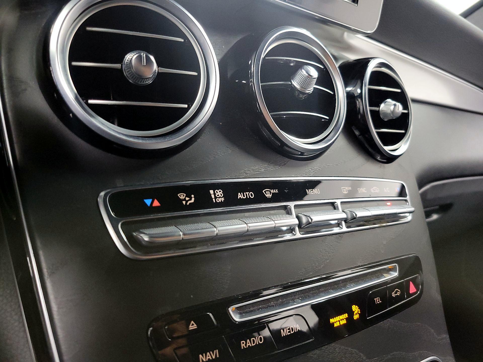 Thumbnail: 2019 Mercedes-Benz GLC - 16