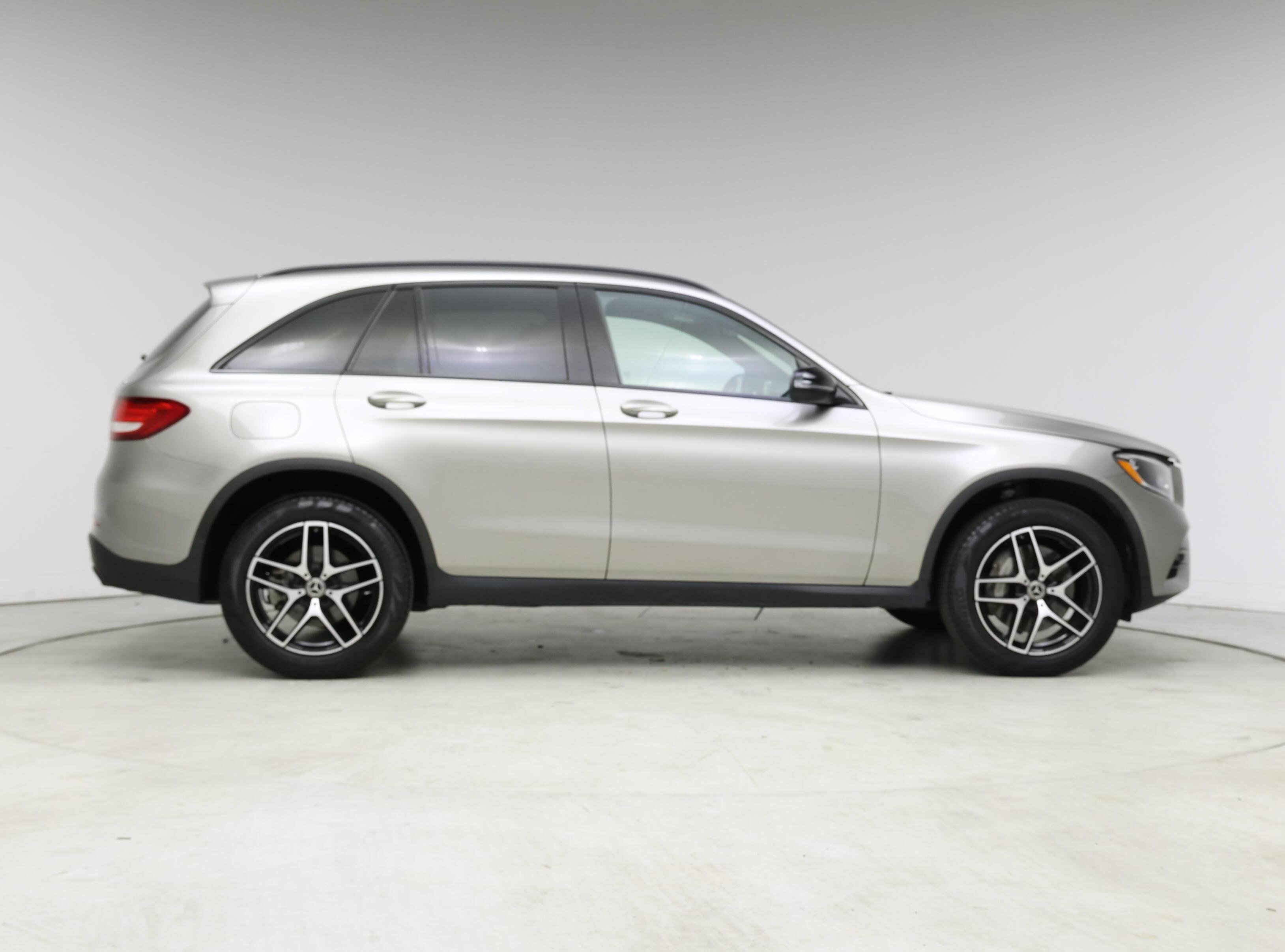 Thumbnail: 2019 Mercedes-Benz GLC - 7