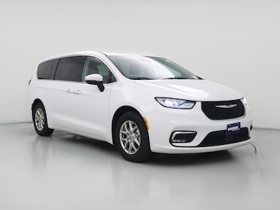 2023 Chrysler Pacifica Touring L -
                Victorville, CA
