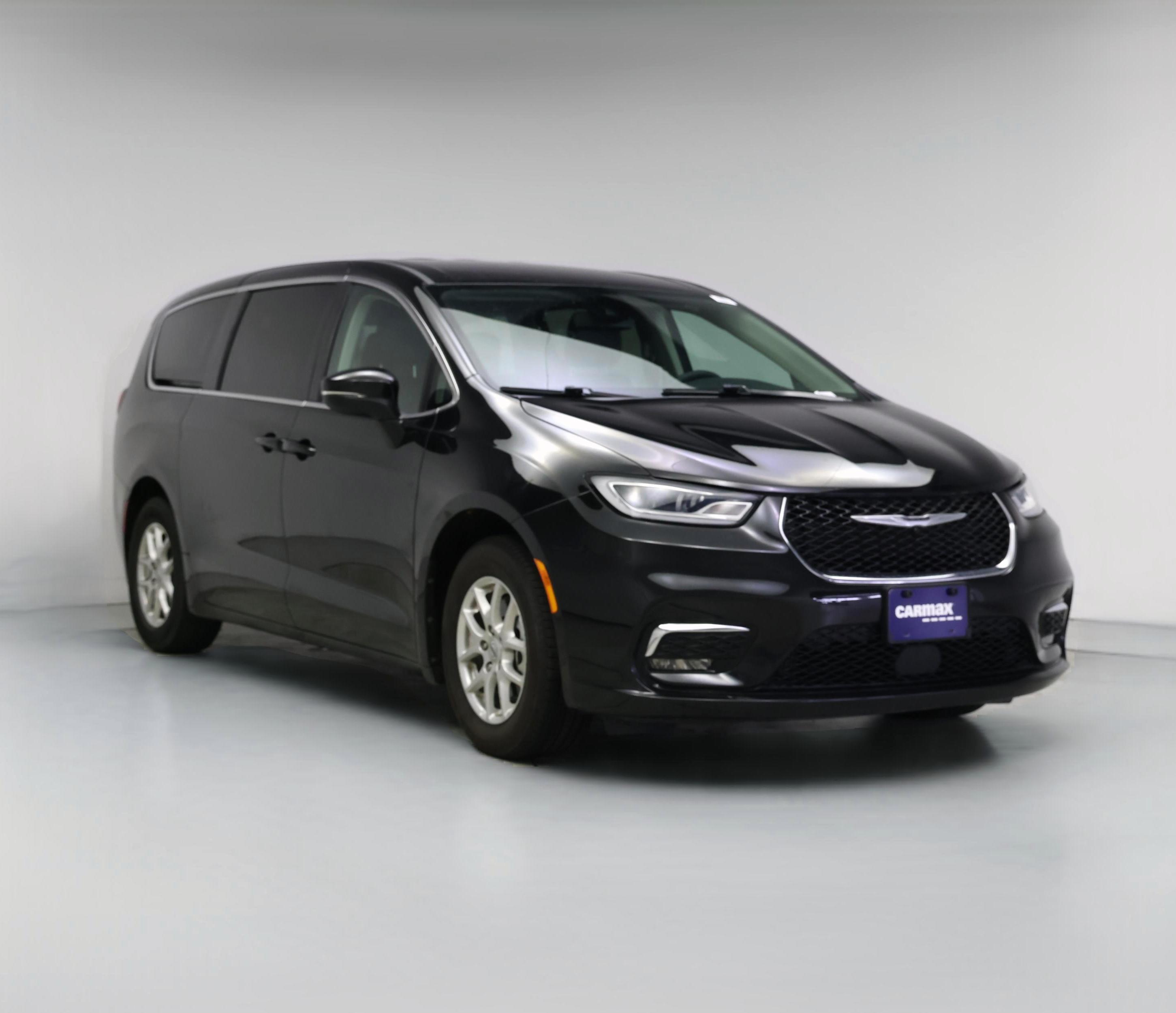 Thumbnail: 2023 Chrysler Pacifica - 1