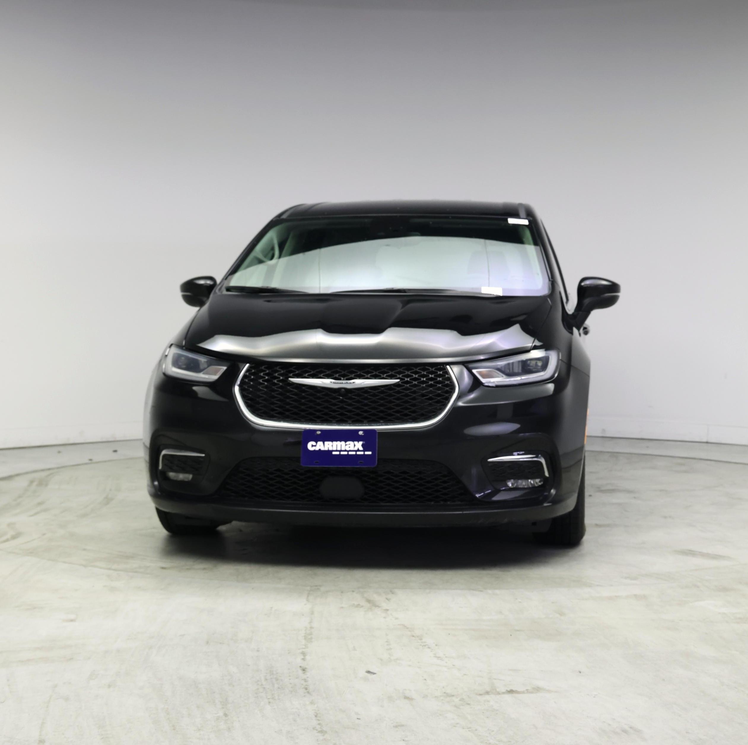 Thumbnail: 2023 Chrysler Pacifica - 5