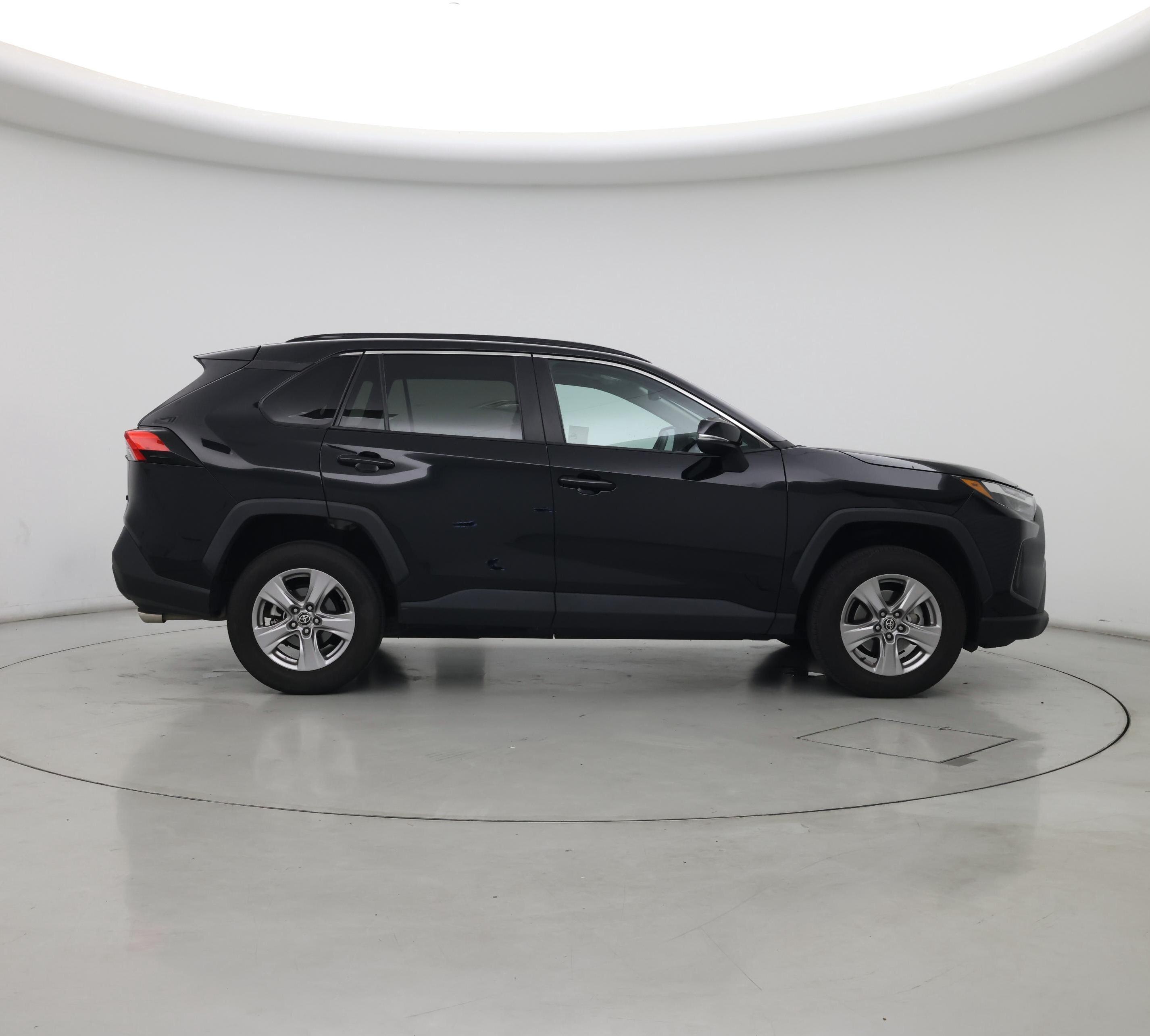 Thumbnail: 2022 Toyota RAV4 - 7