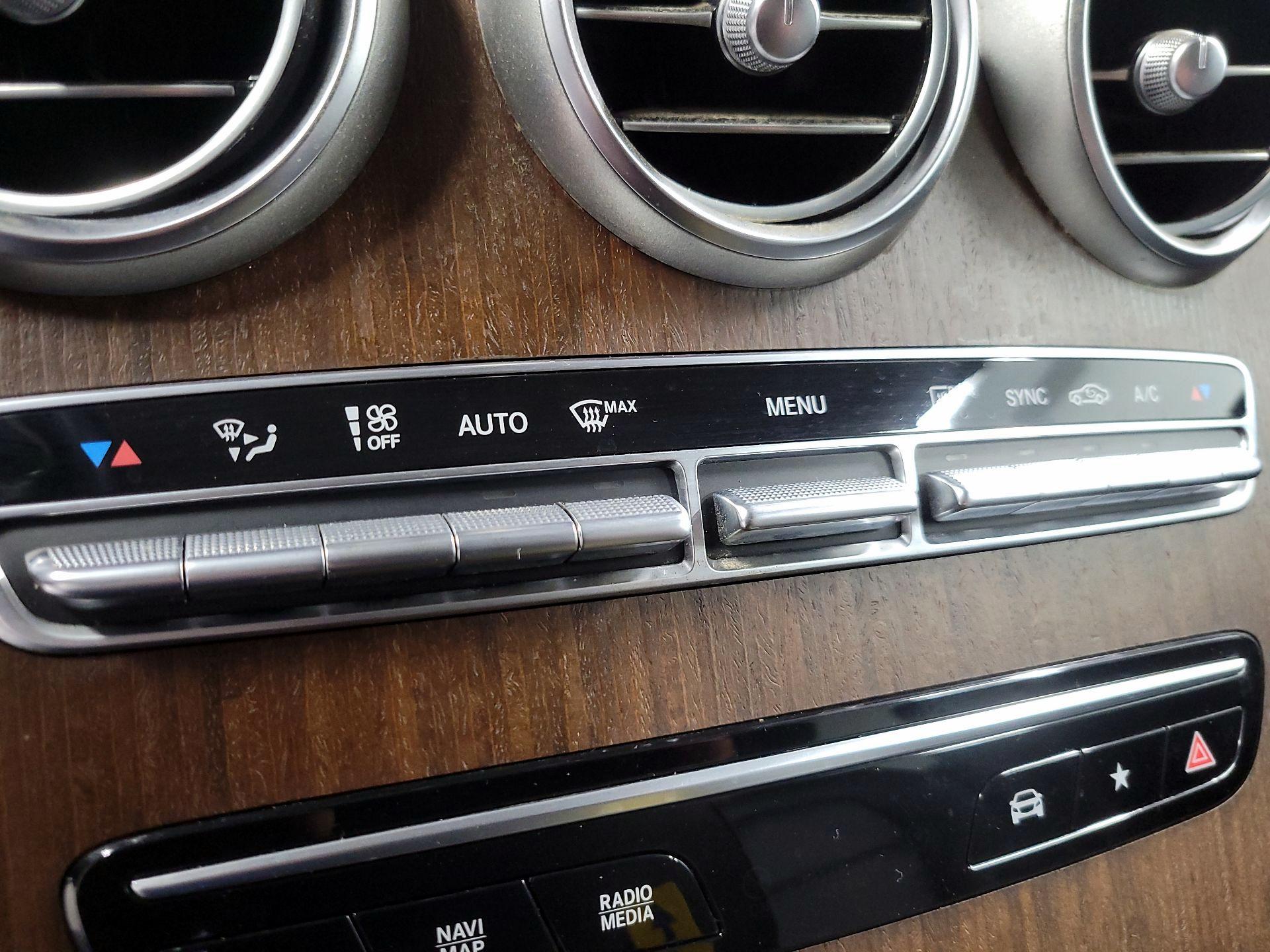 Thumbnail: 2020 Mercedes-Benz GLC - 16