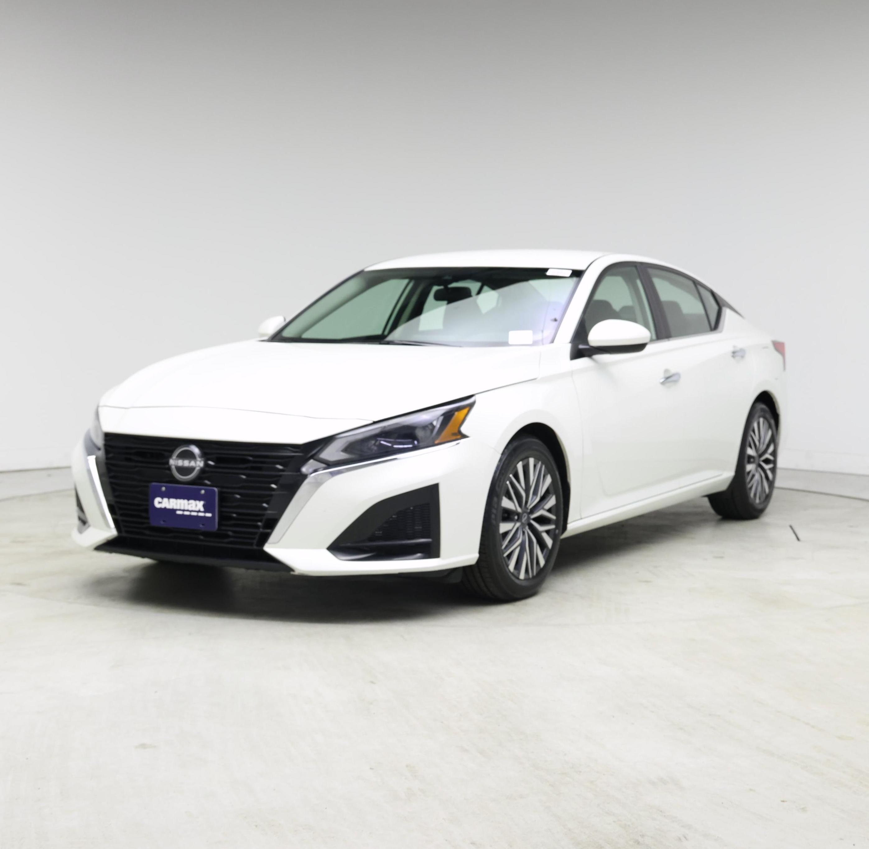 Thumbnail: 2023 Nissan Altima - 4