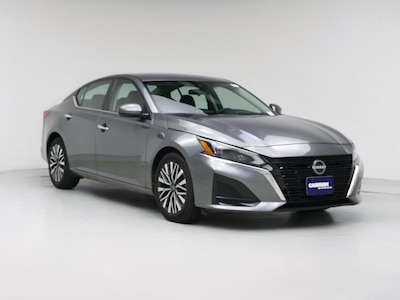 Silver 2023 Nissan Altima SV