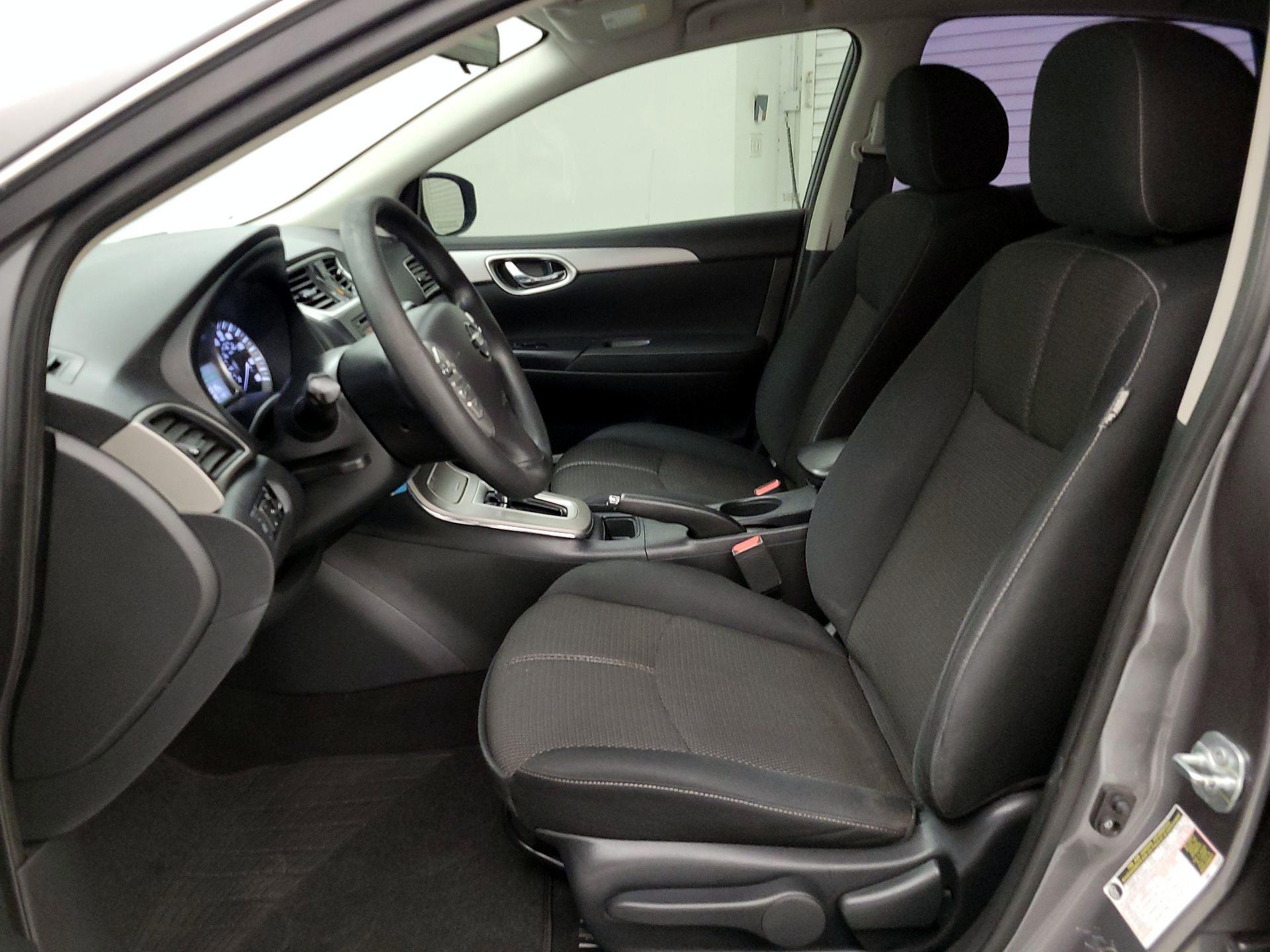 Thumbnail: 2015 Nissan Sentra - 11