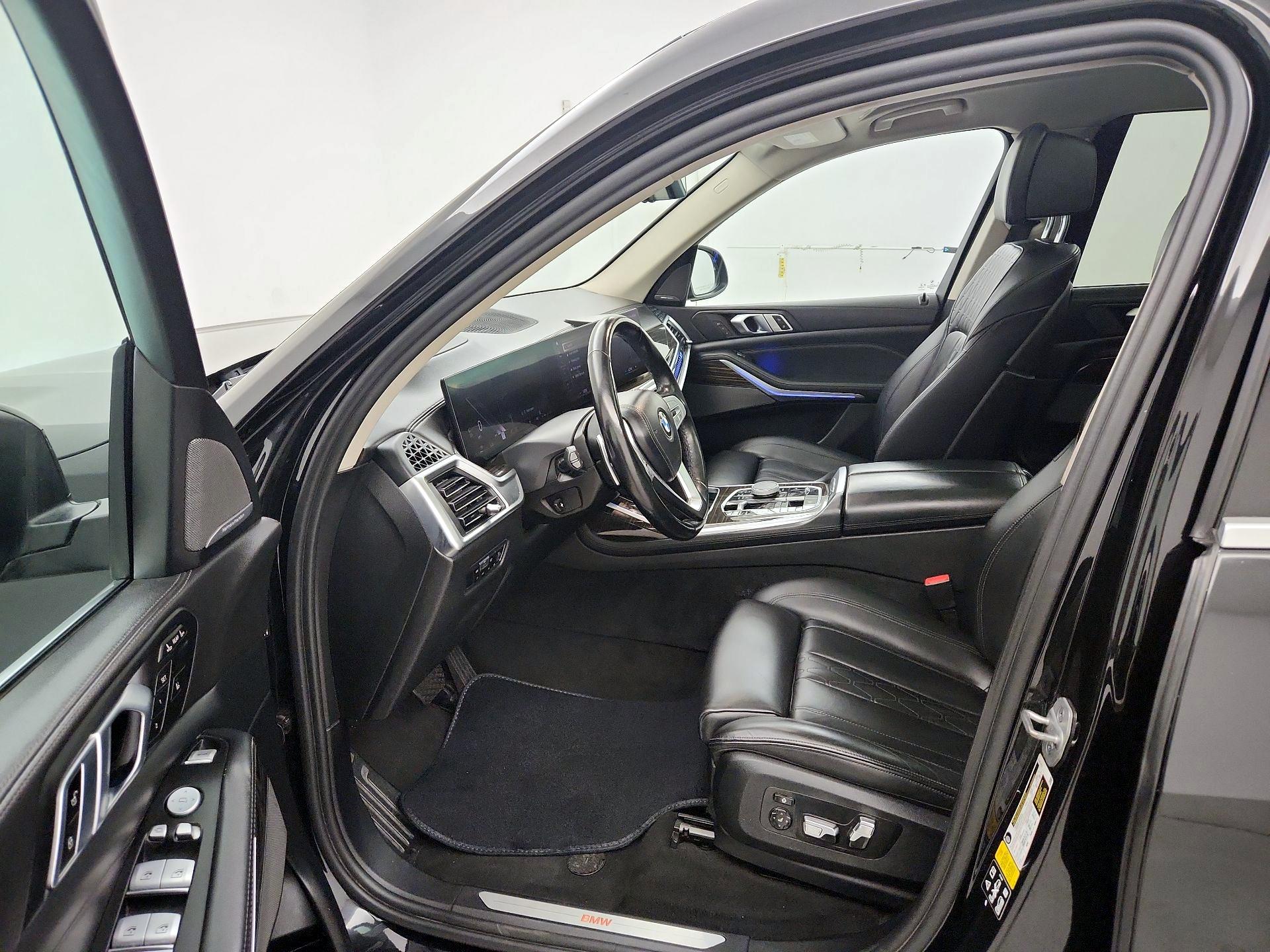 Thumbnail: 2023 BMW X7 - 11