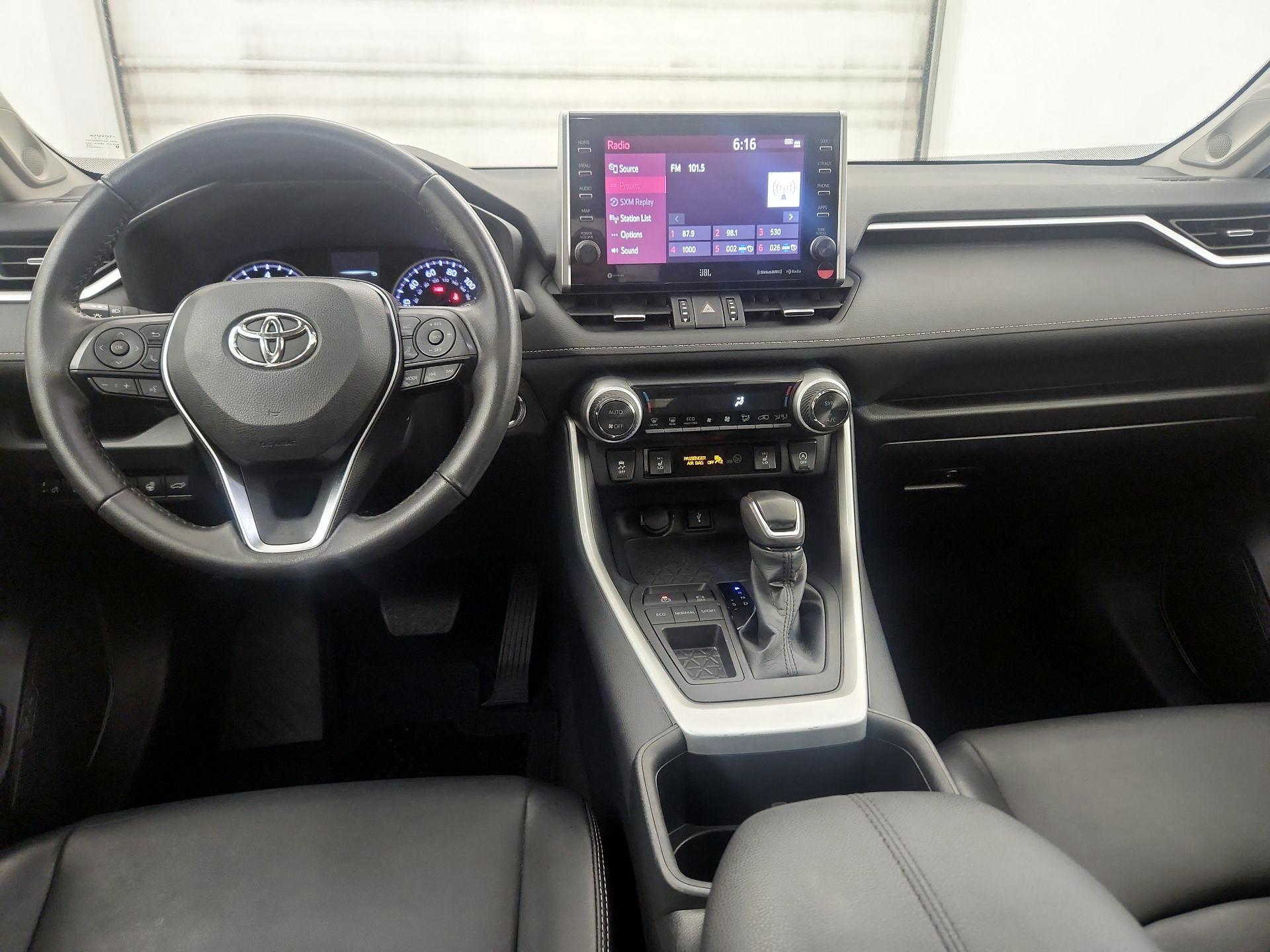 Thumbnail: 2022 Toyota RAV4 - 9