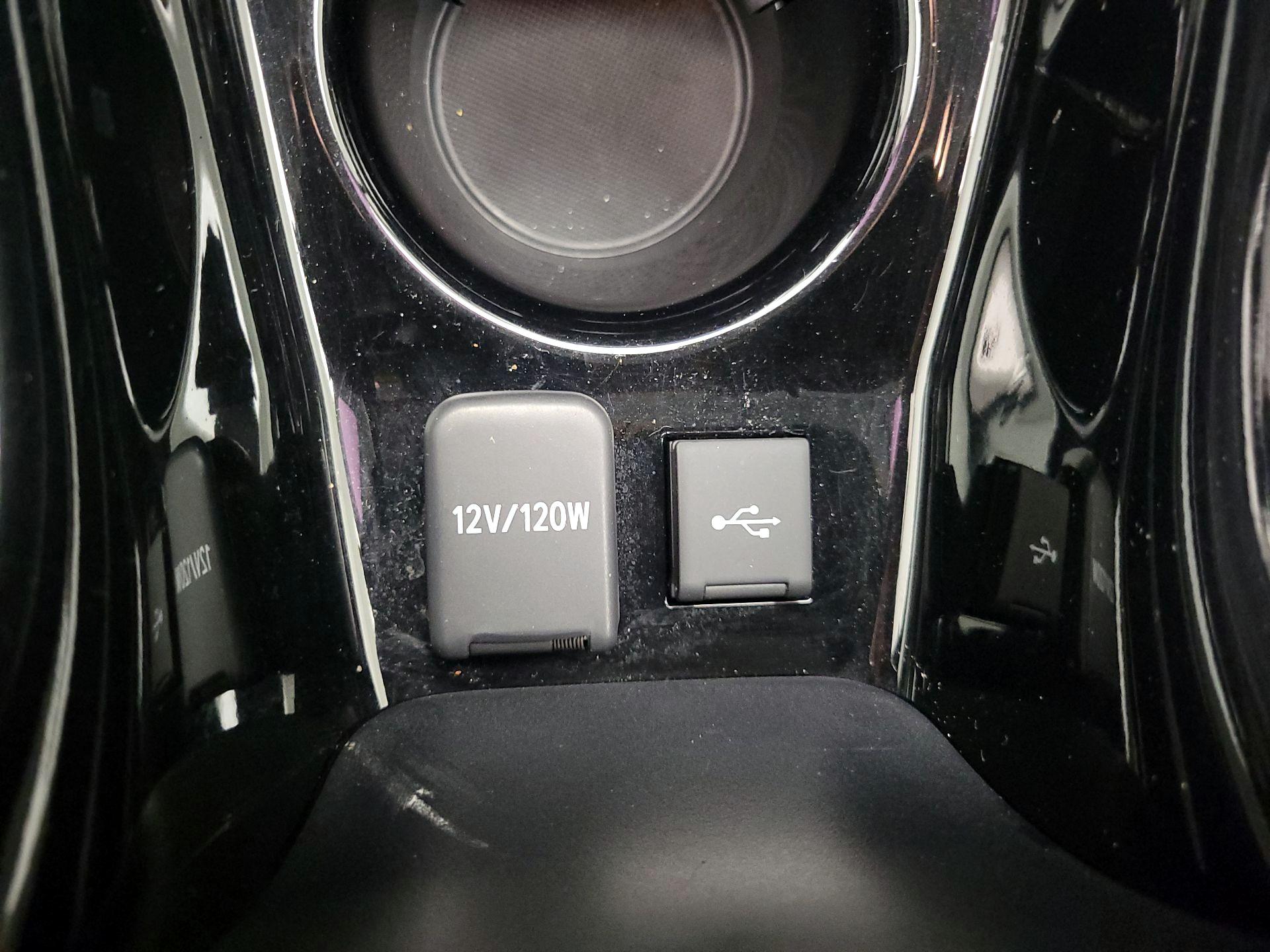 Thumbnail: 2021 Toyota Prius - 18