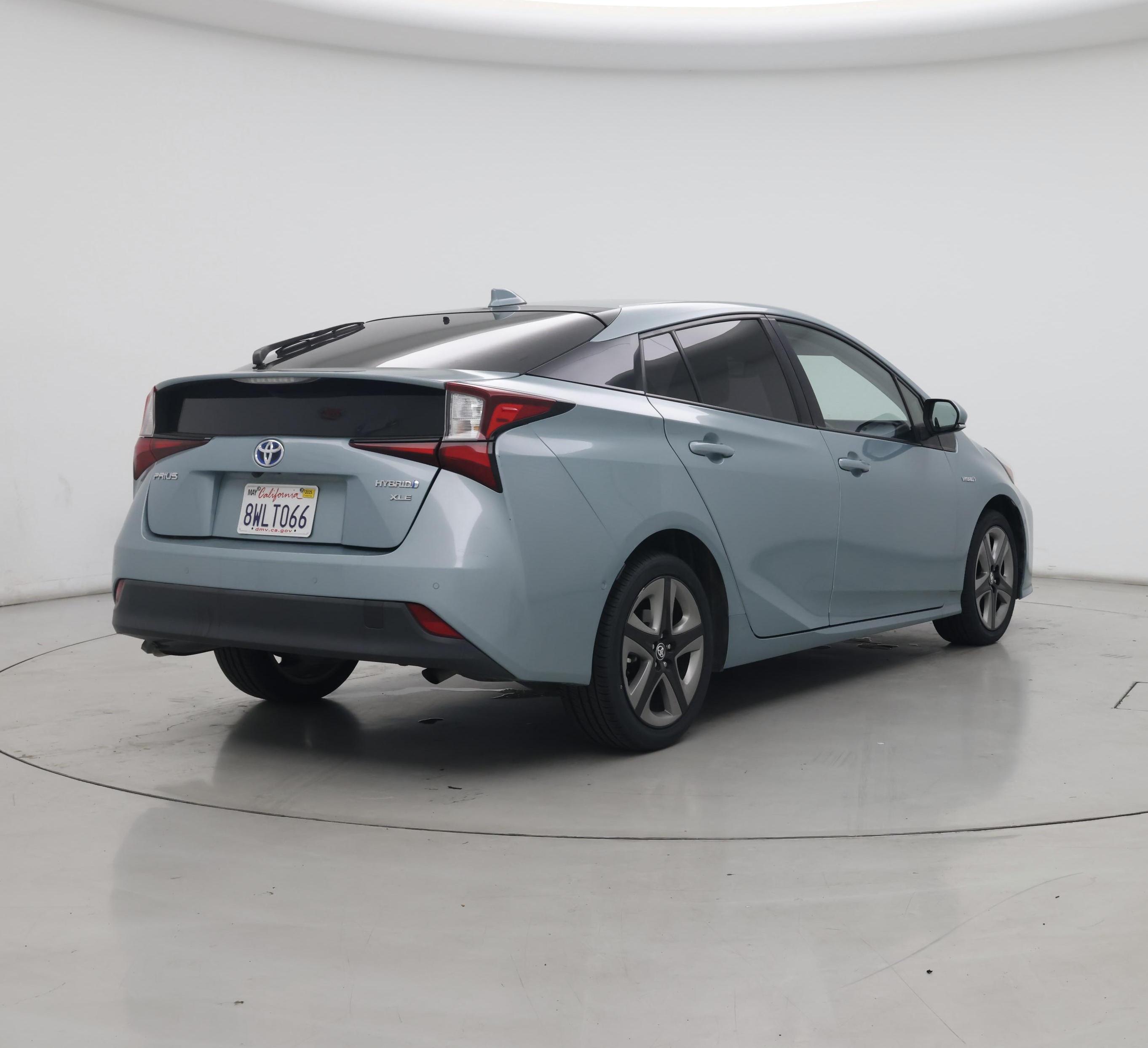 Thumbnail: 2021 Toyota Prius - 8