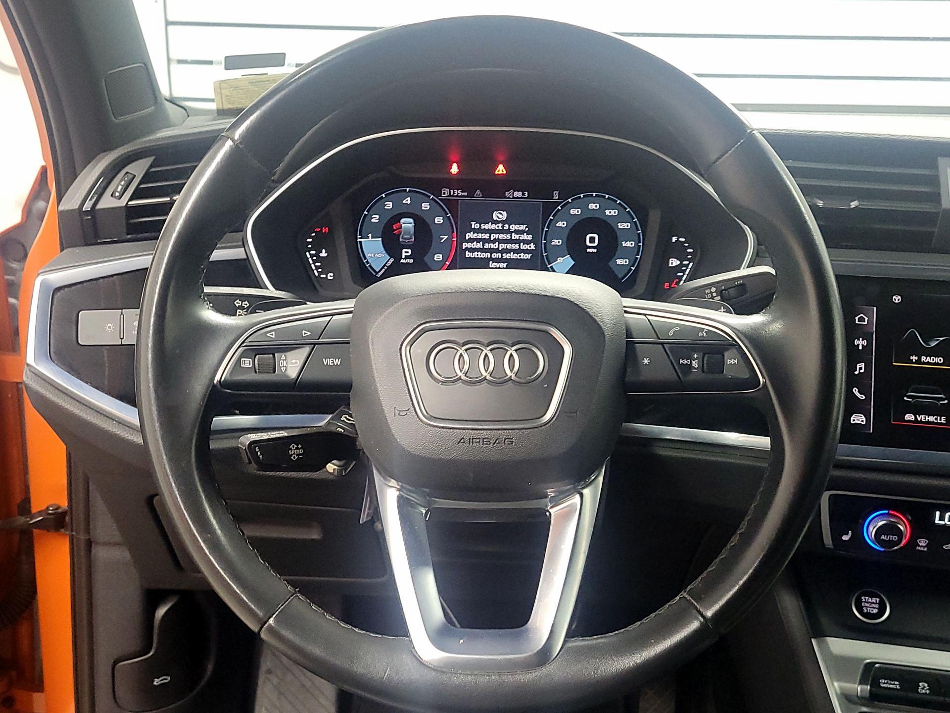 Thumbnail: 2023 Audi Q3 - 10