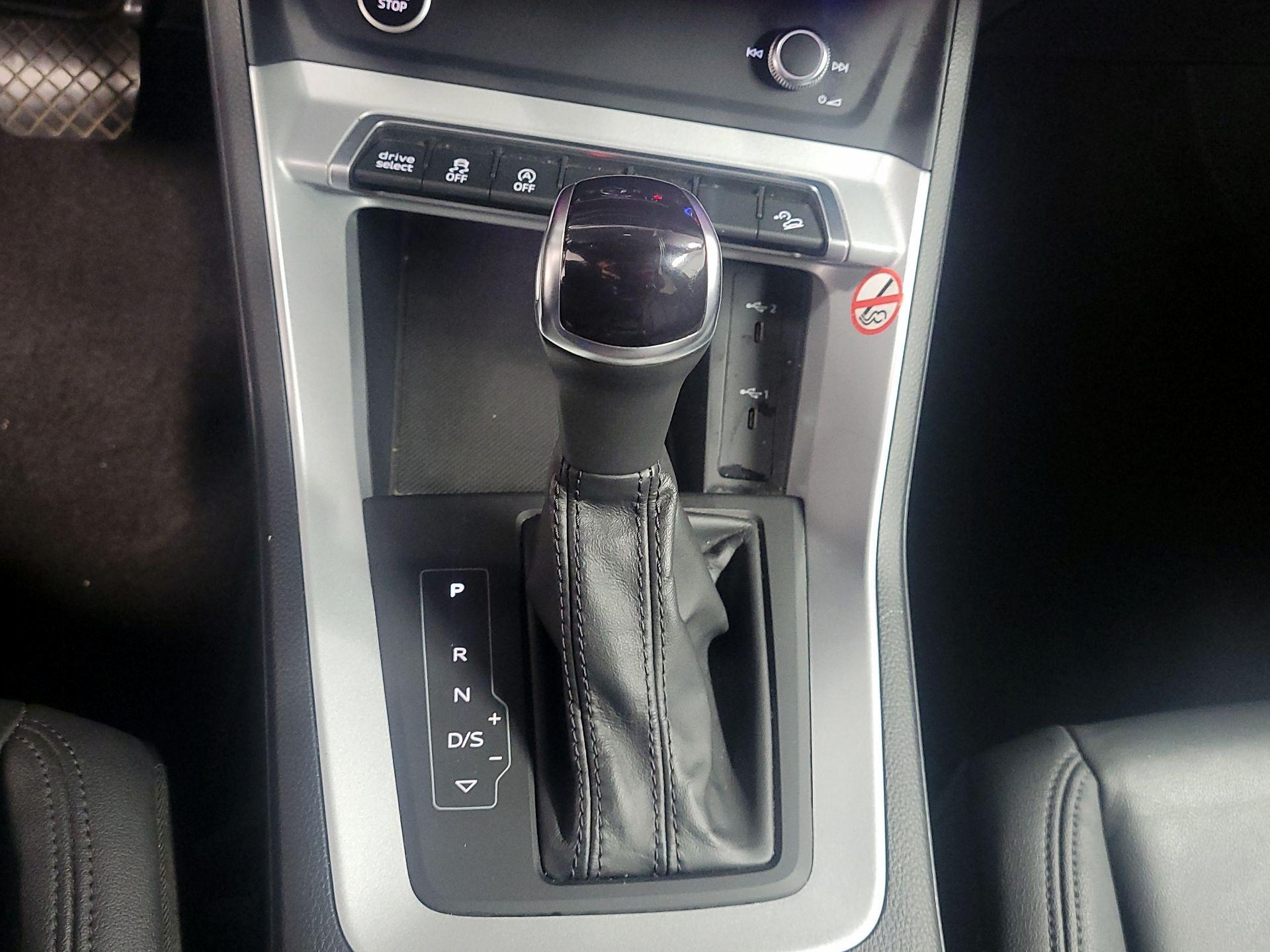 Thumbnail: 2023 Audi Q3 - 17