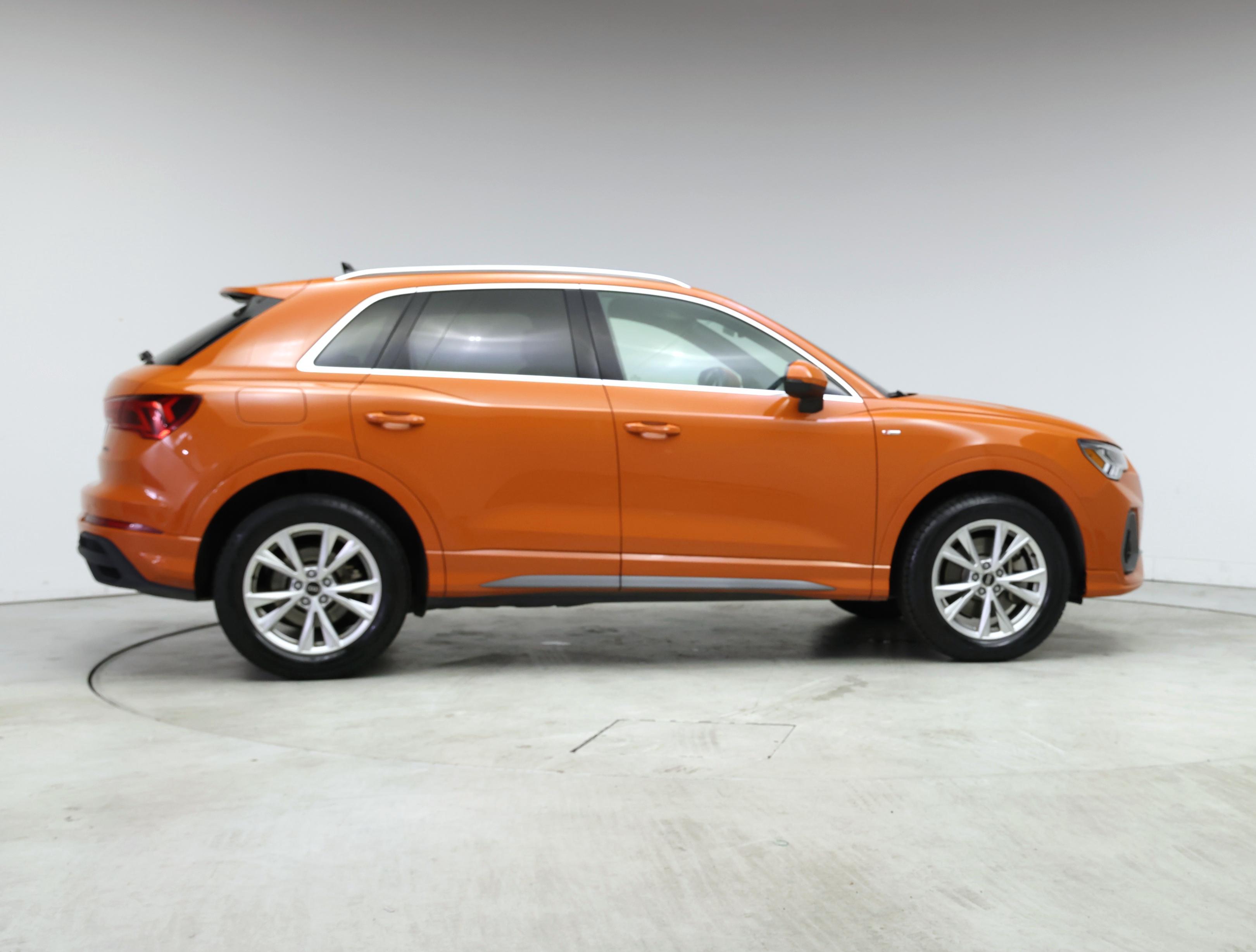 Thumbnail: 2023 Audi Q3 - 7