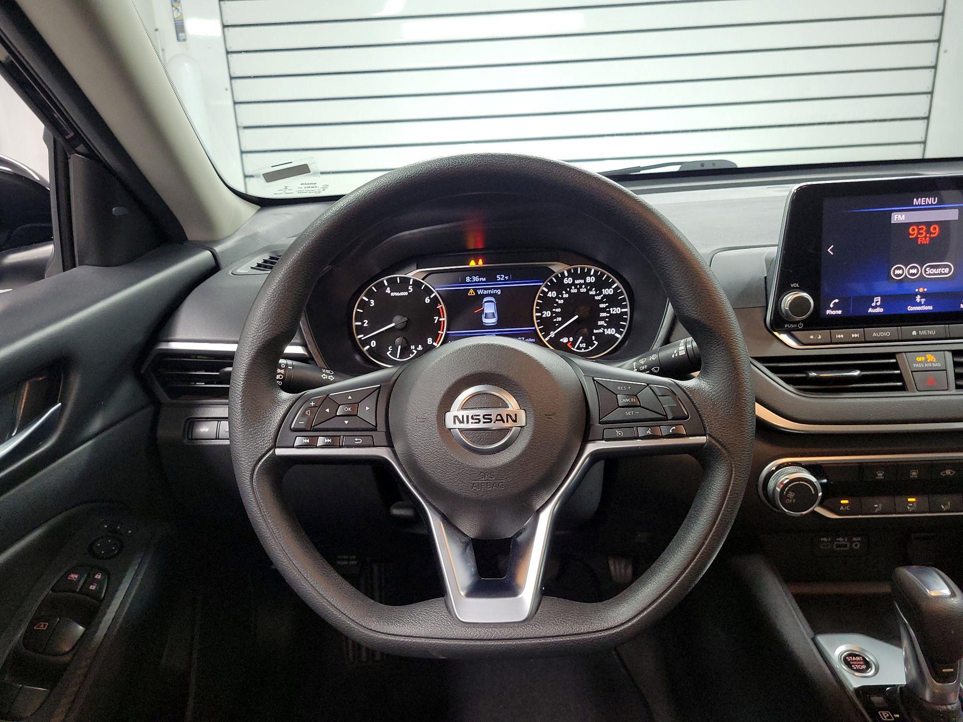 Thumbnail: 2022 Nissan Altima - 10