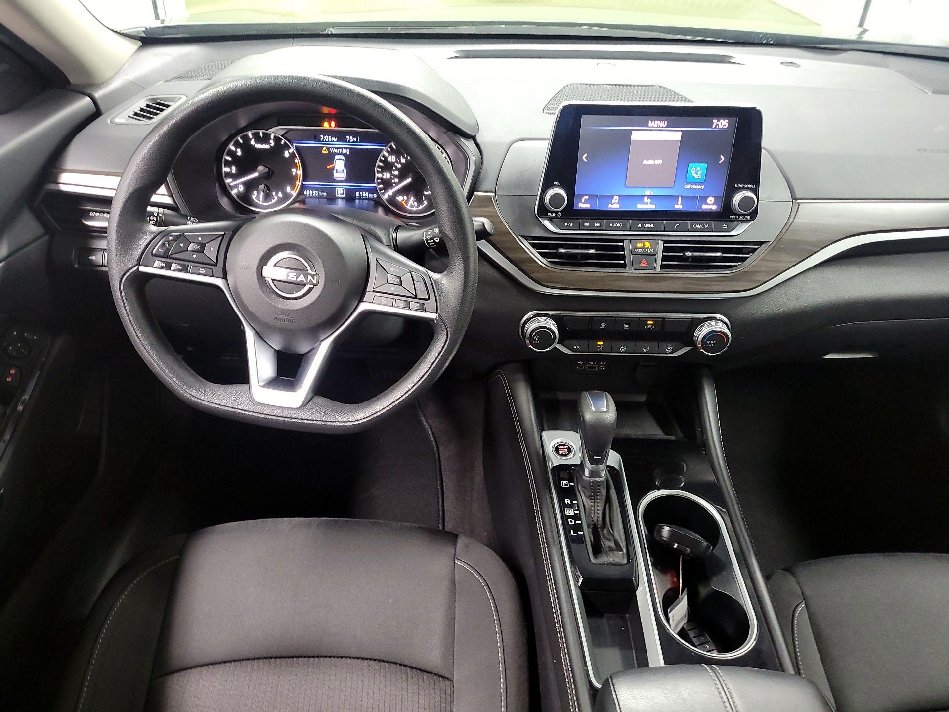 Thumbnail: 2023 Nissan Altima - 9