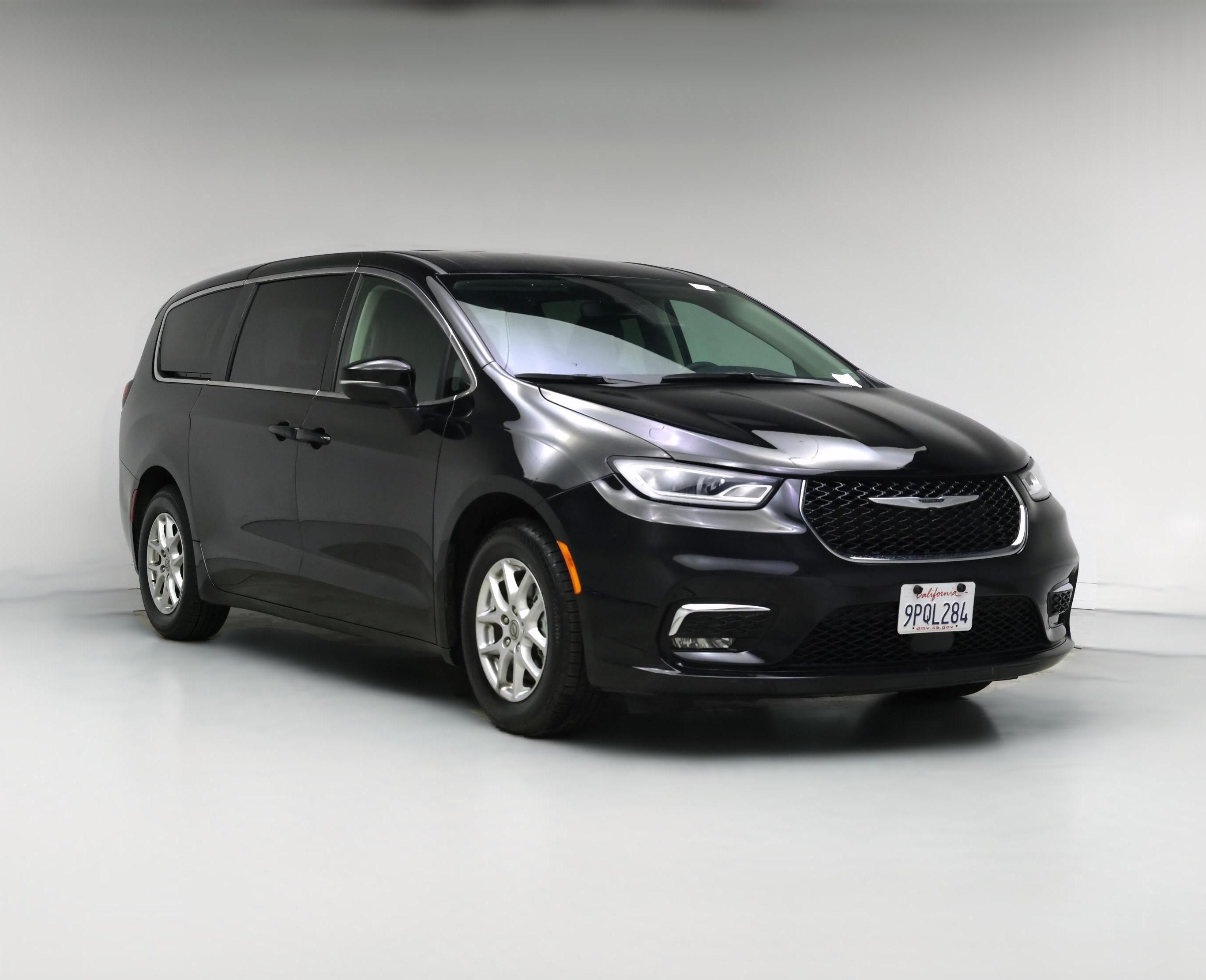 Thumbnail: 2023 Chrysler Pacifica - 1