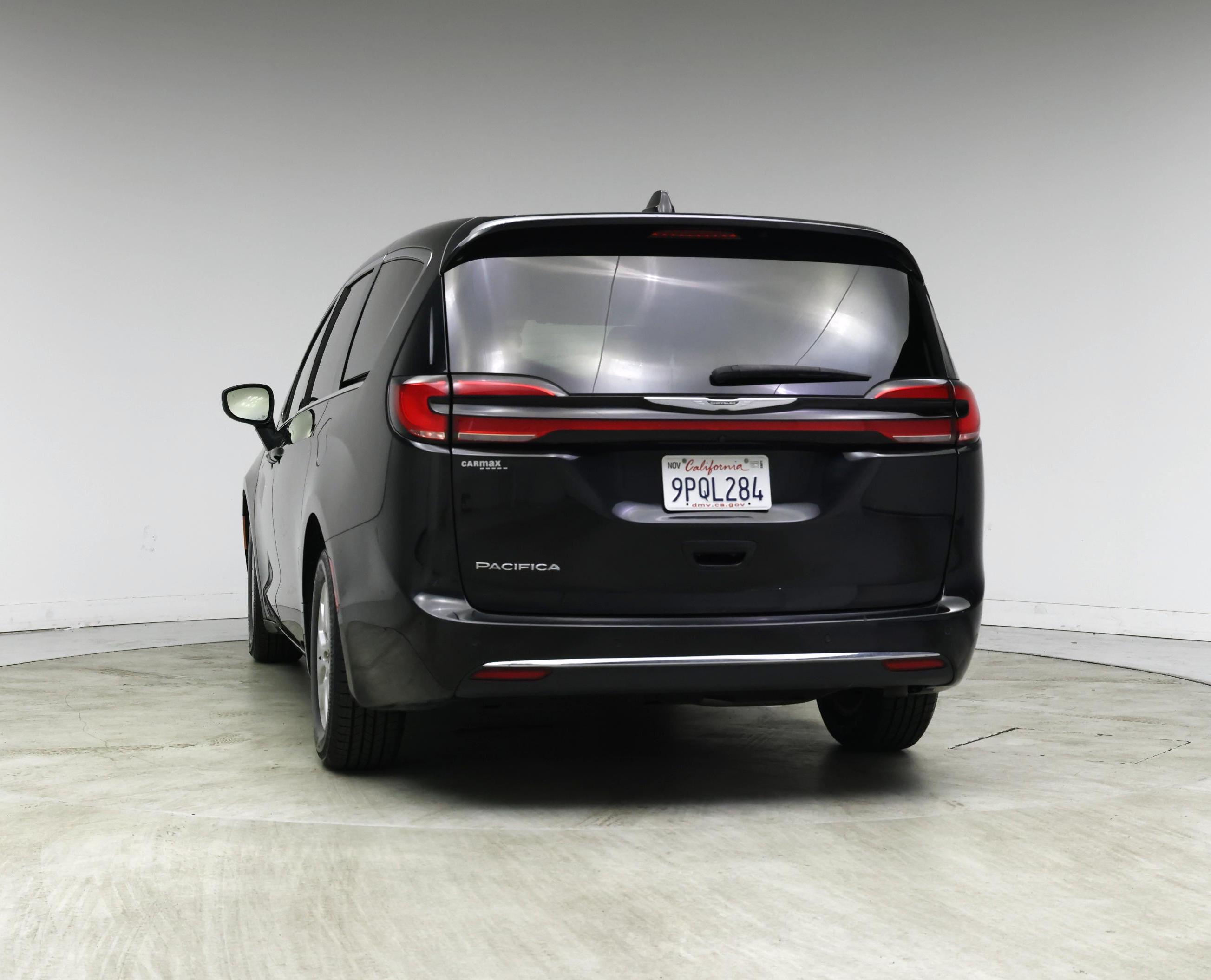 Thumbnail: 2023 Chrysler Pacifica - 6