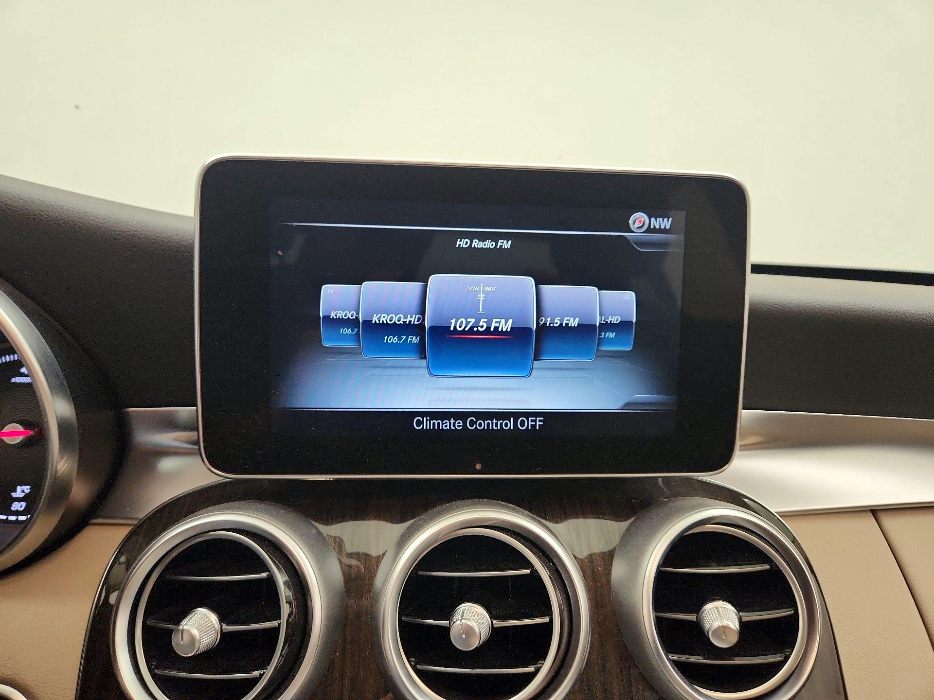 Thumbnail: 2015 Mercedes-Benz C-Class - 16