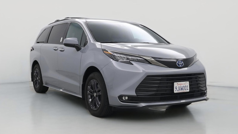 2024 Toyota Sienna L Hero Image