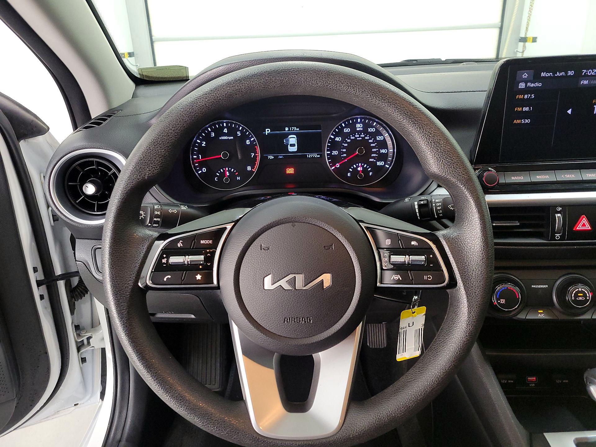 Thumbnail: 2023 Kia Forte - 10