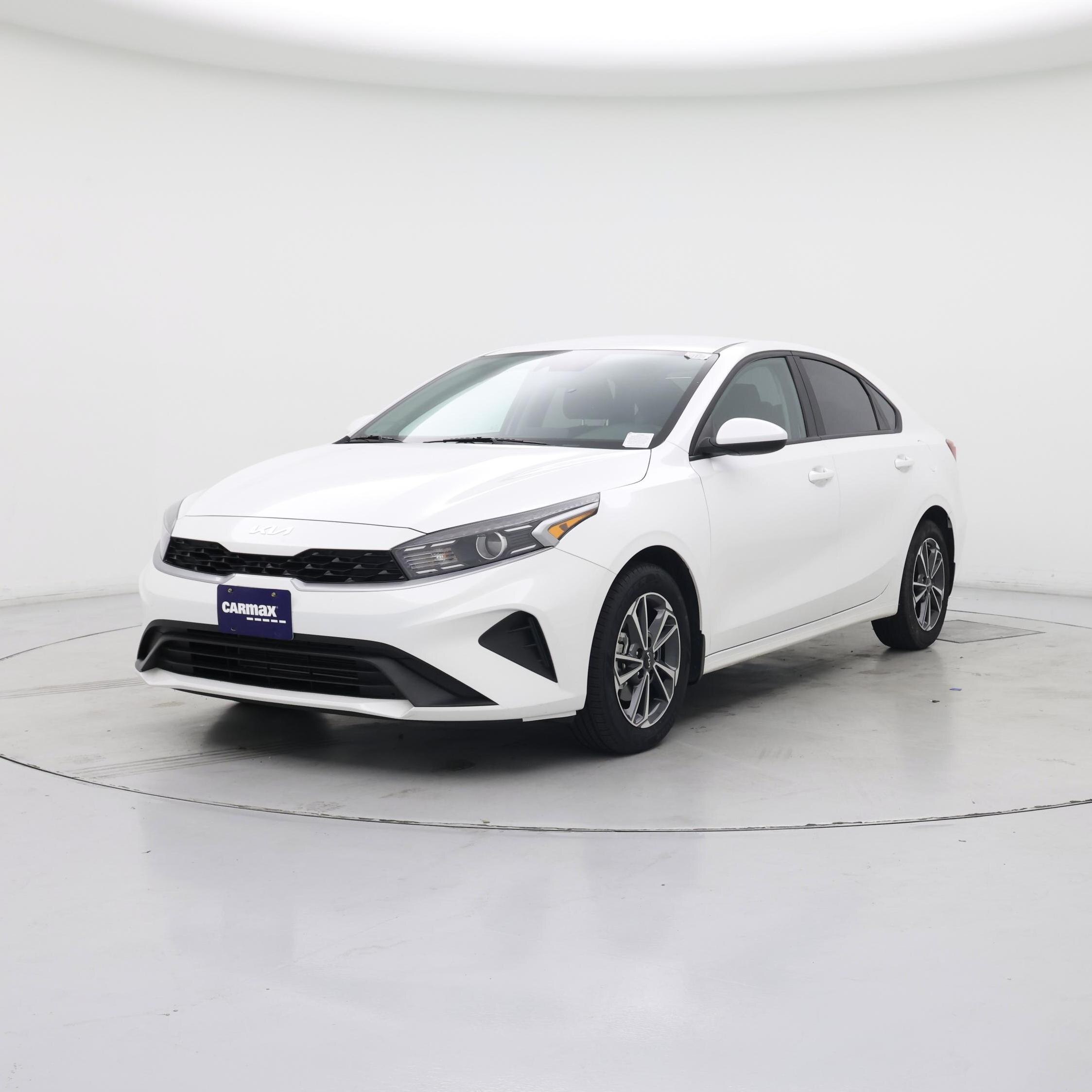 Thumbnail: 2023 Kia Forte - 4