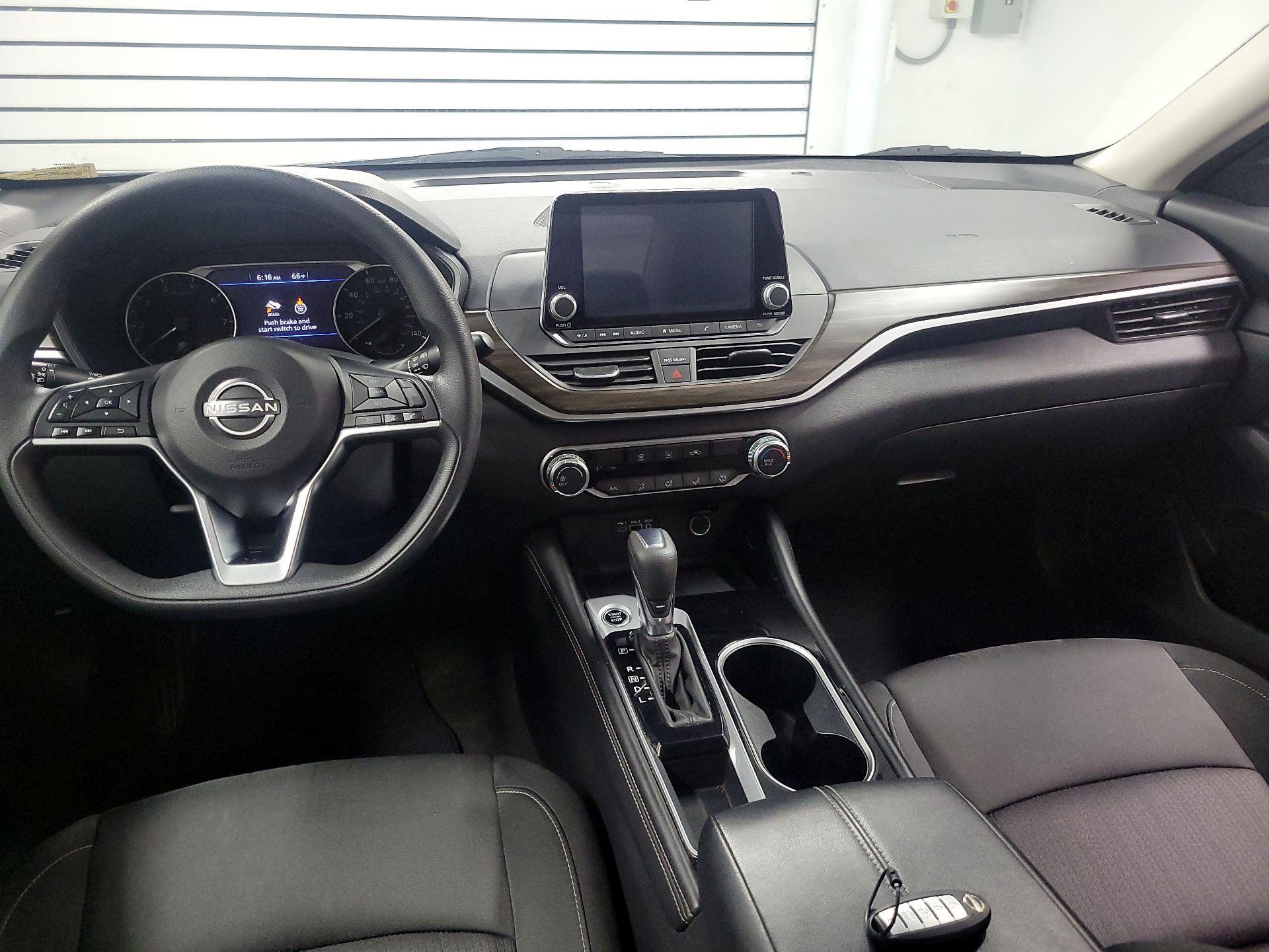 Thumbnail: 2023 Nissan Altima - 9