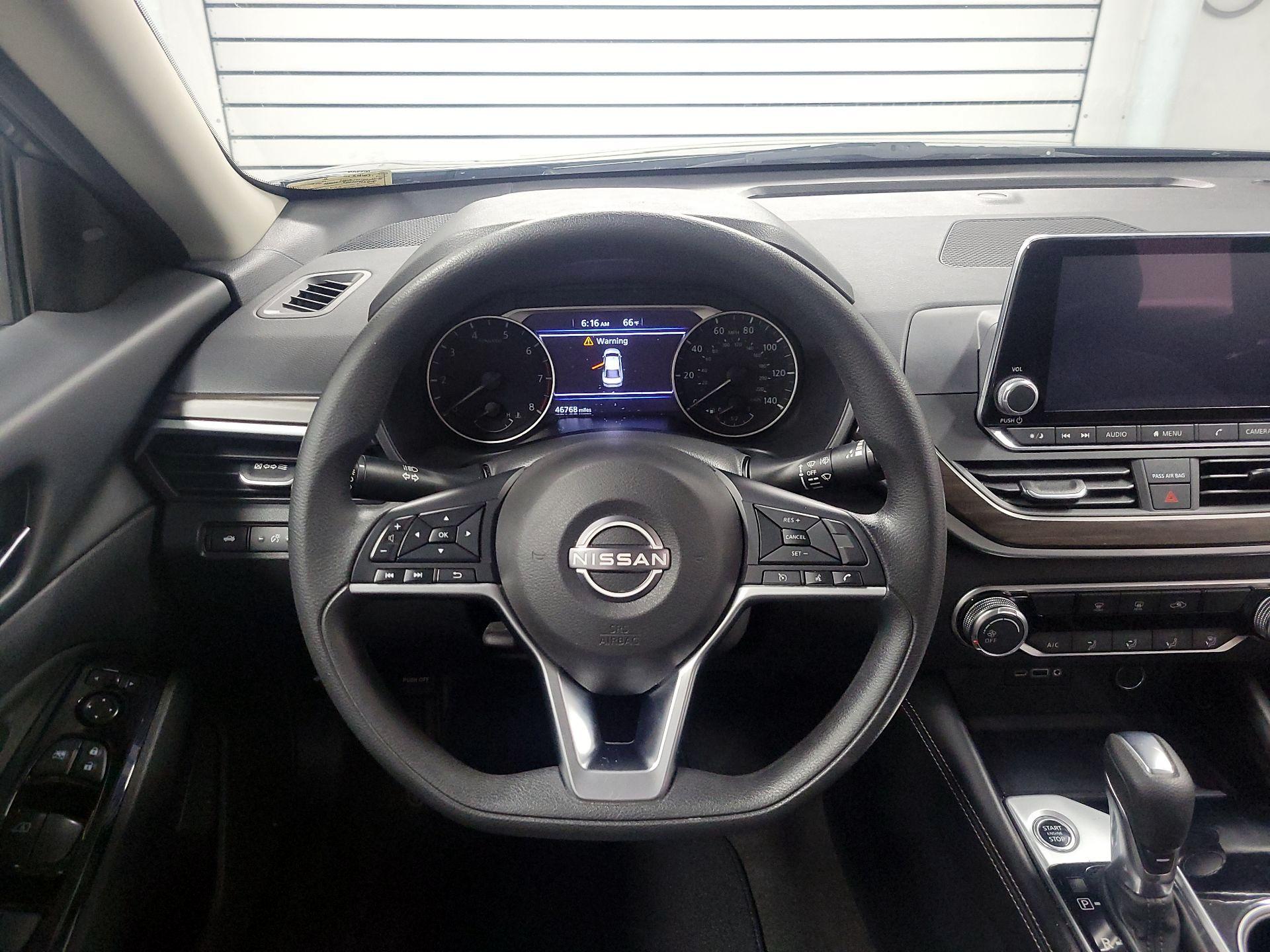 Thumbnail: 2023 Nissan Altima - 10