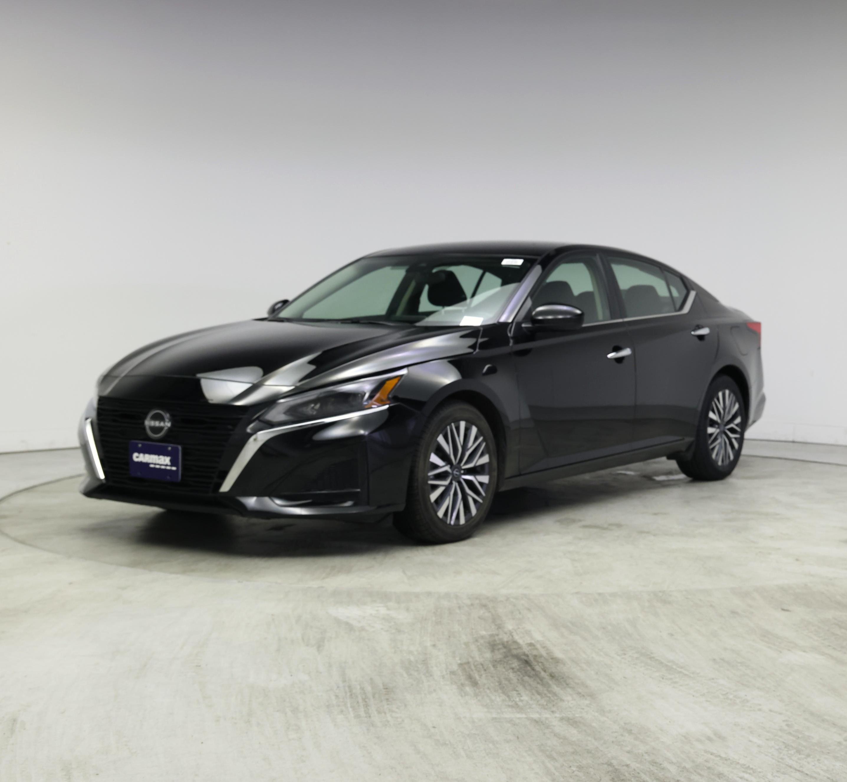 Thumbnail: 2023 Nissan Altima - 4