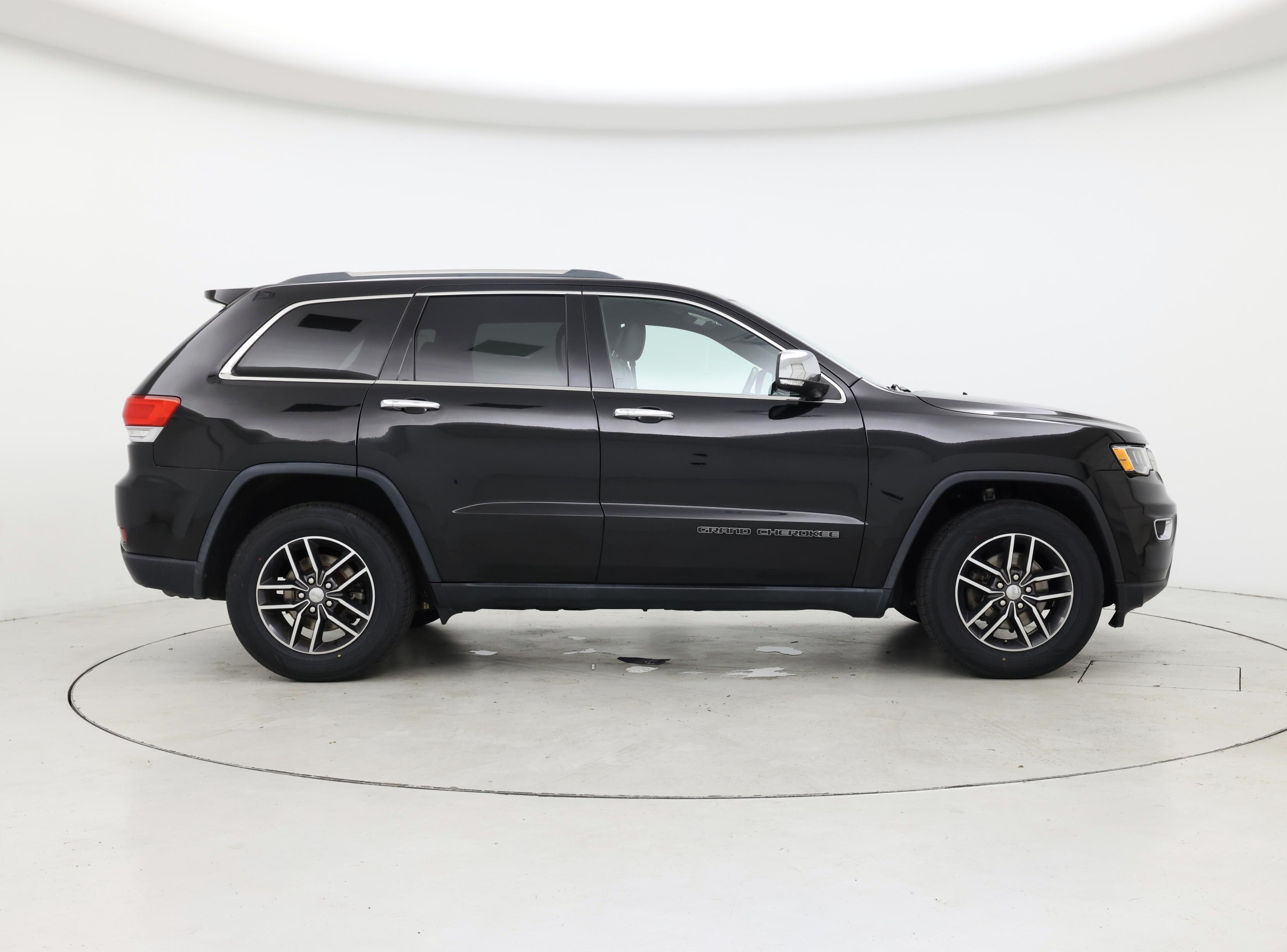 Thumbnail: 2018 Jeep Grand Cherokee - 7