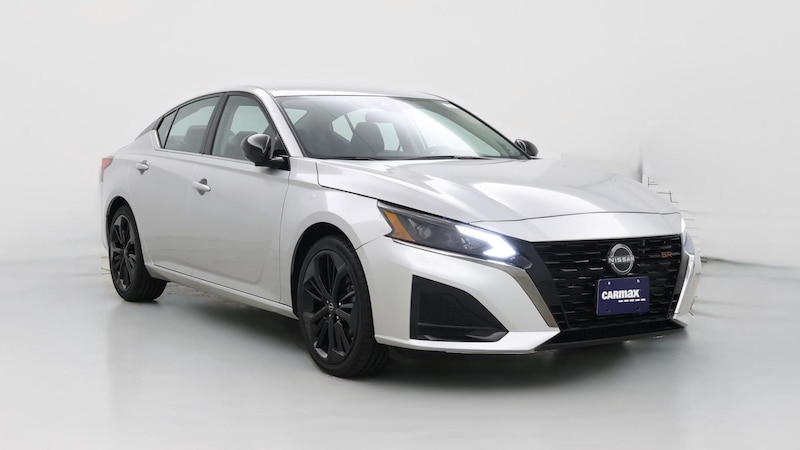 2023 Nissan Altima SR Hero Image