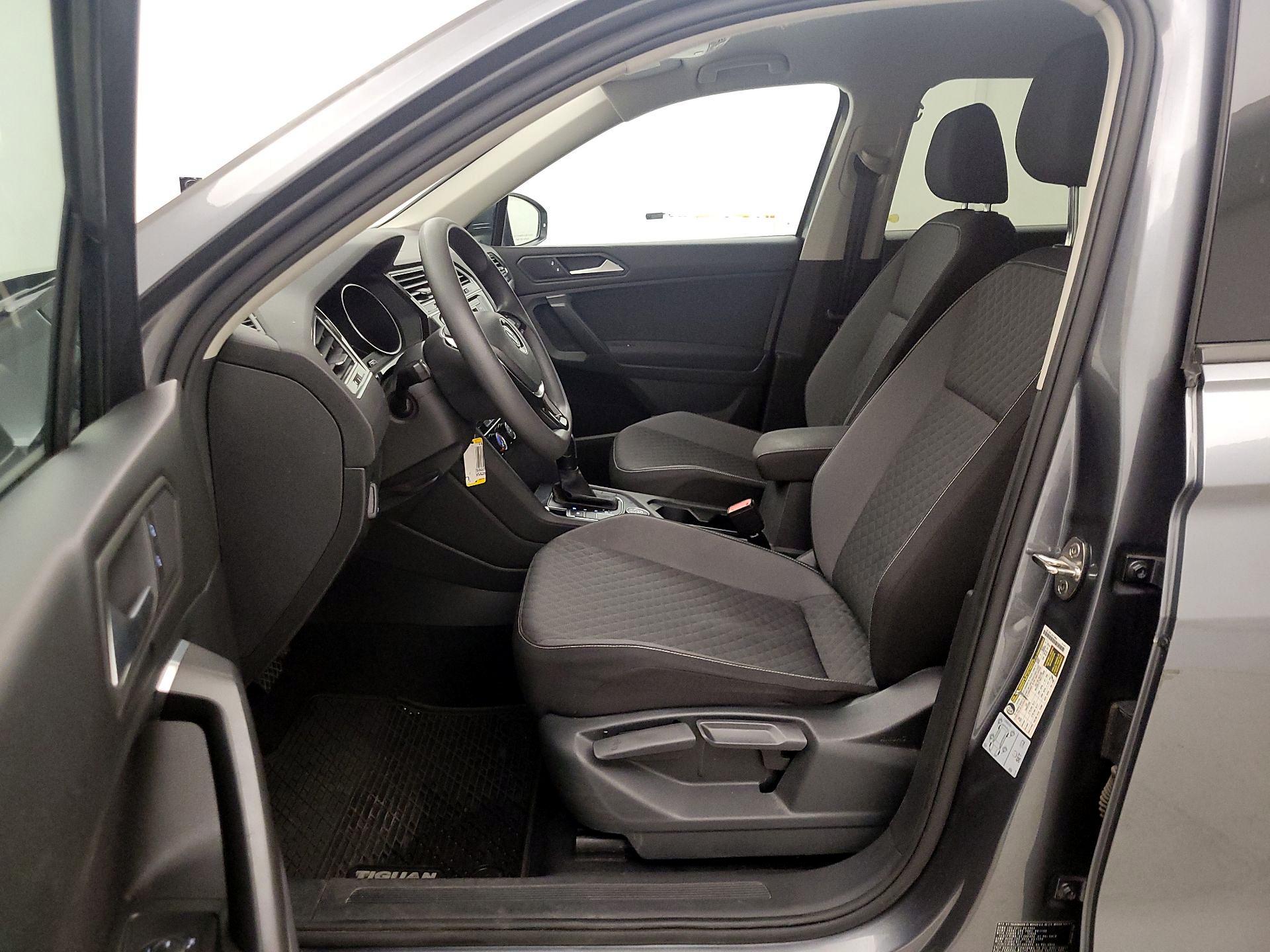 Thumbnail: 2021 Volkswagen Tiguan - 11