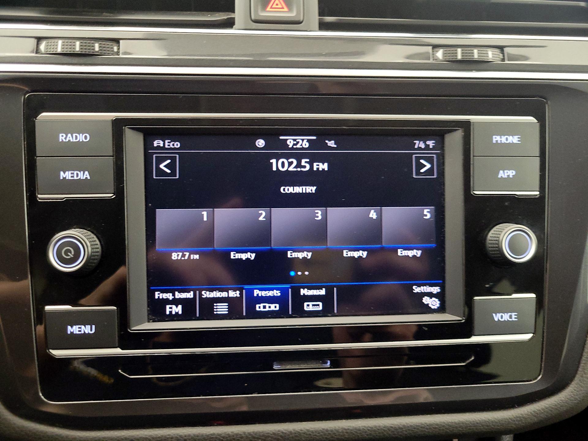 Thumbnail: 2021 Volkswagen Tiguan - 15