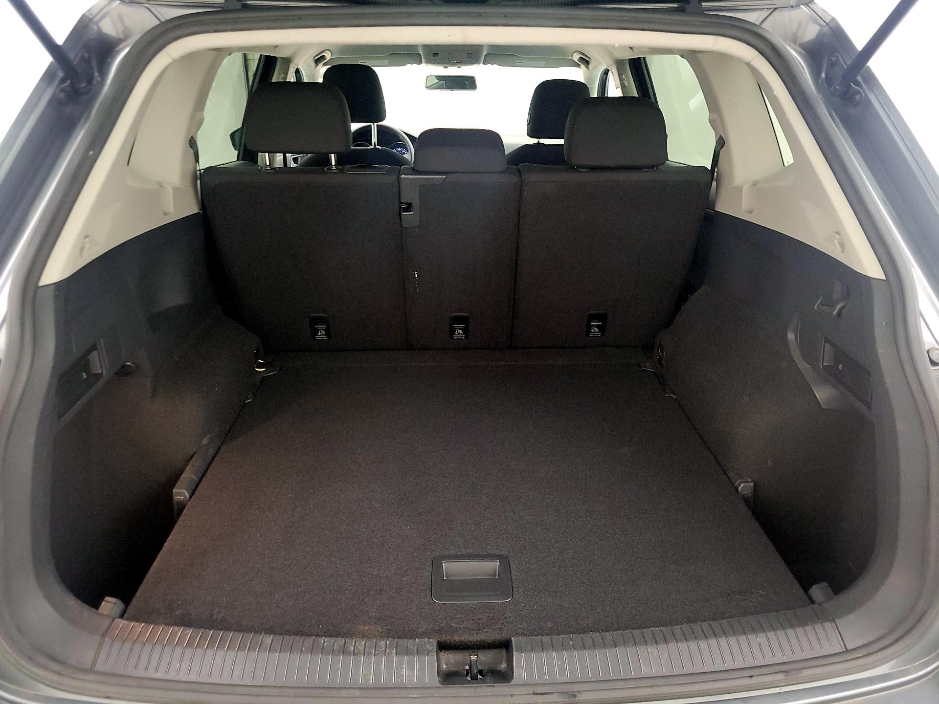 Thumbnail: 2021 Volkswagen Tiguan - 20