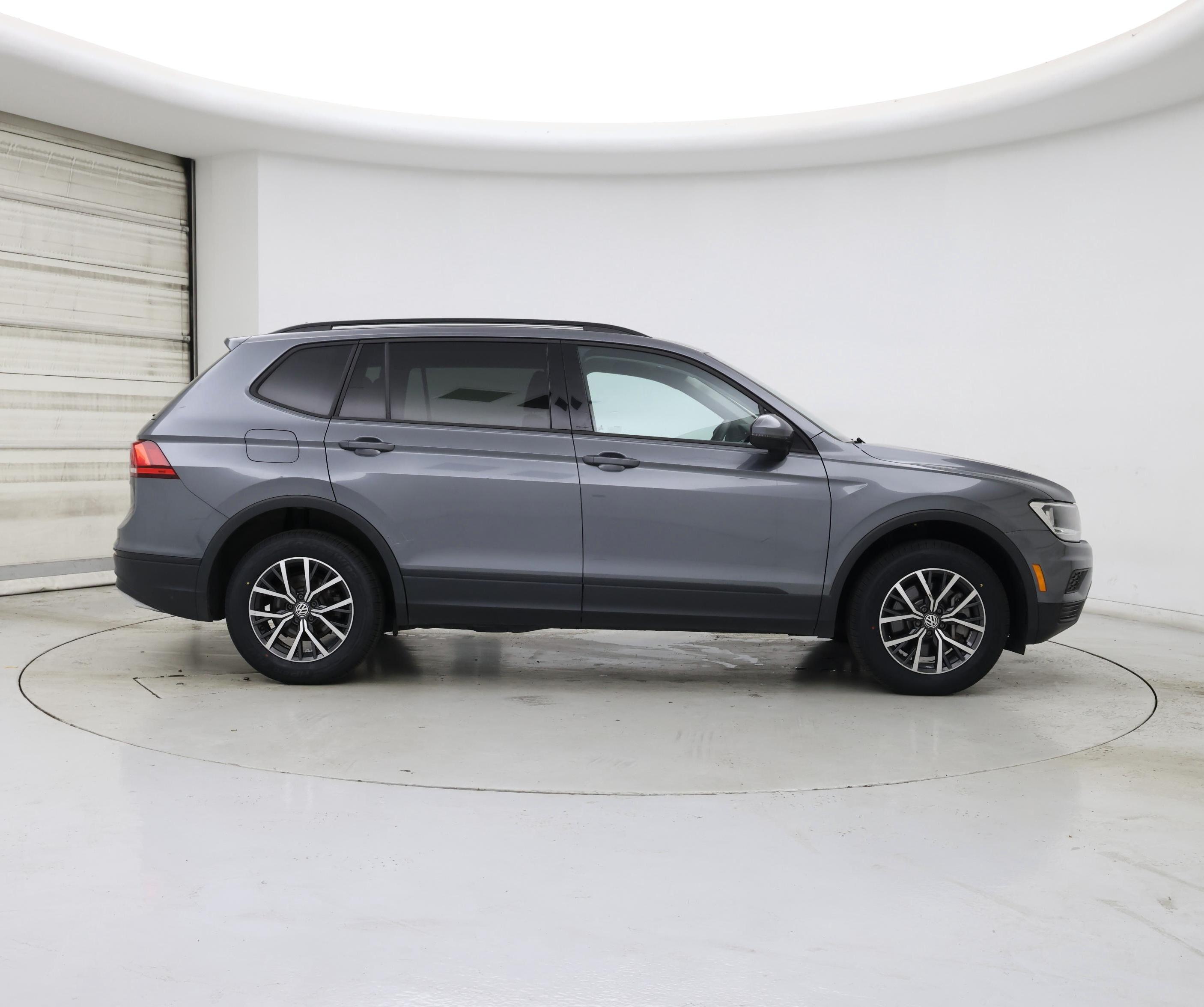 Thumbnail: 2021 Volkswagen Tiguan - 7