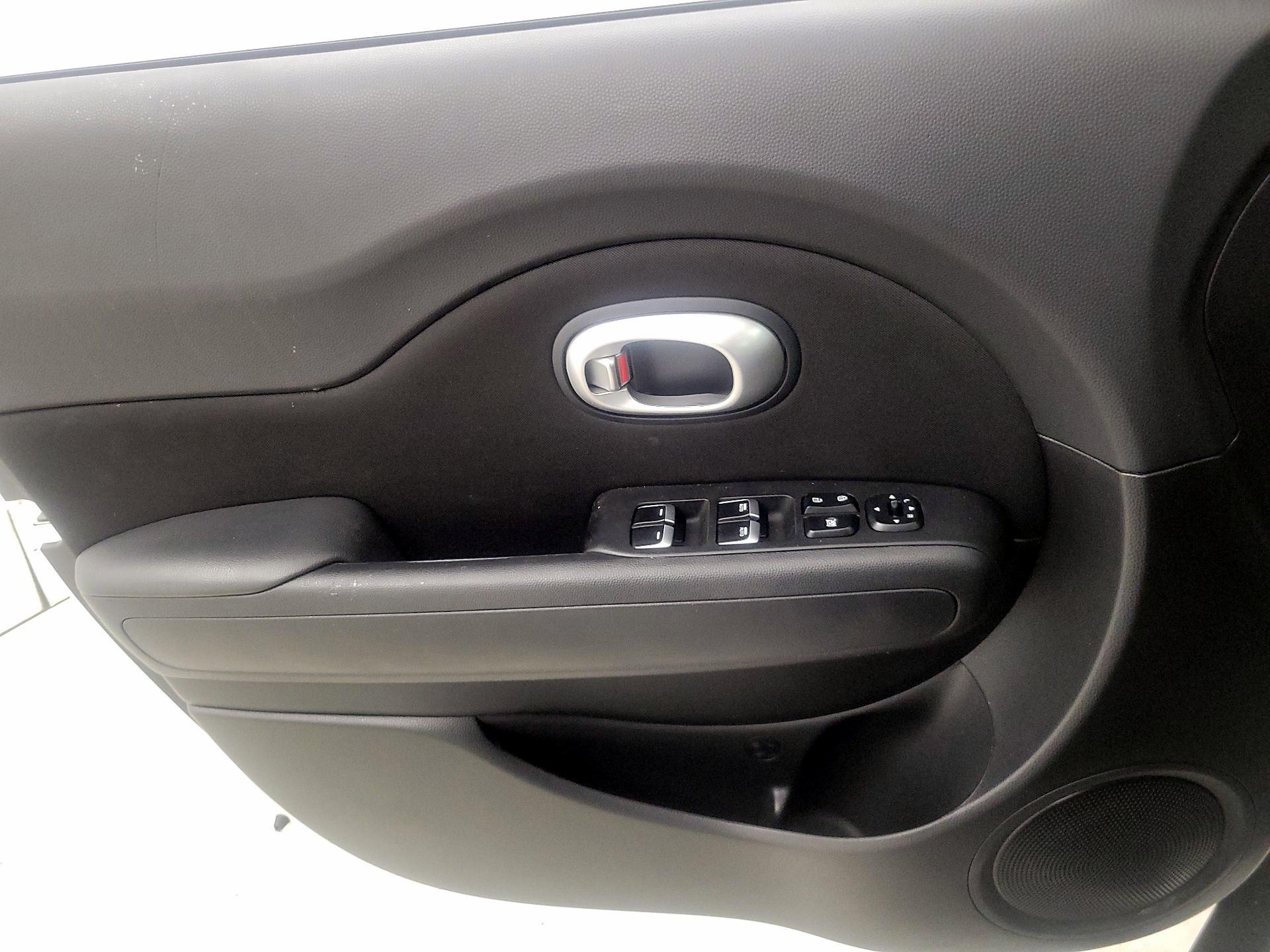 Thumbnail: 2019 Kia Soul - 12