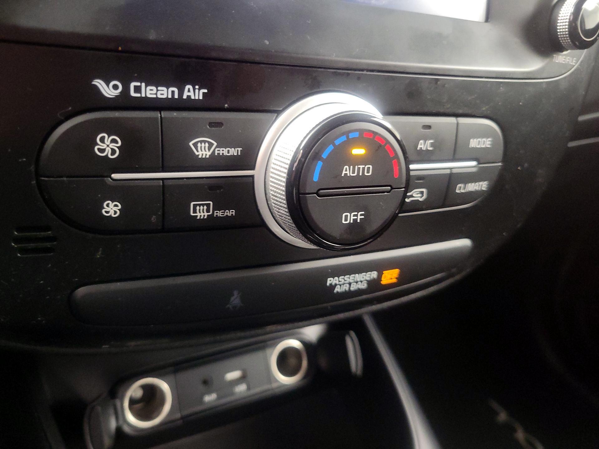 Thumbnail: 2019 Kia Soul - 16