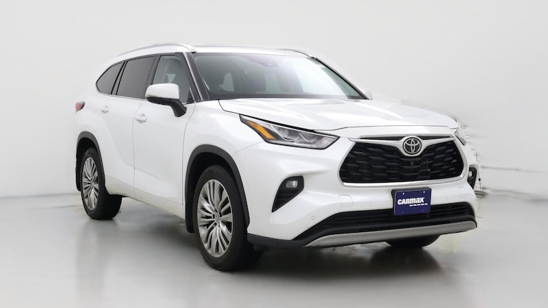 2022 Toyota Highlander Platinum Hero Image