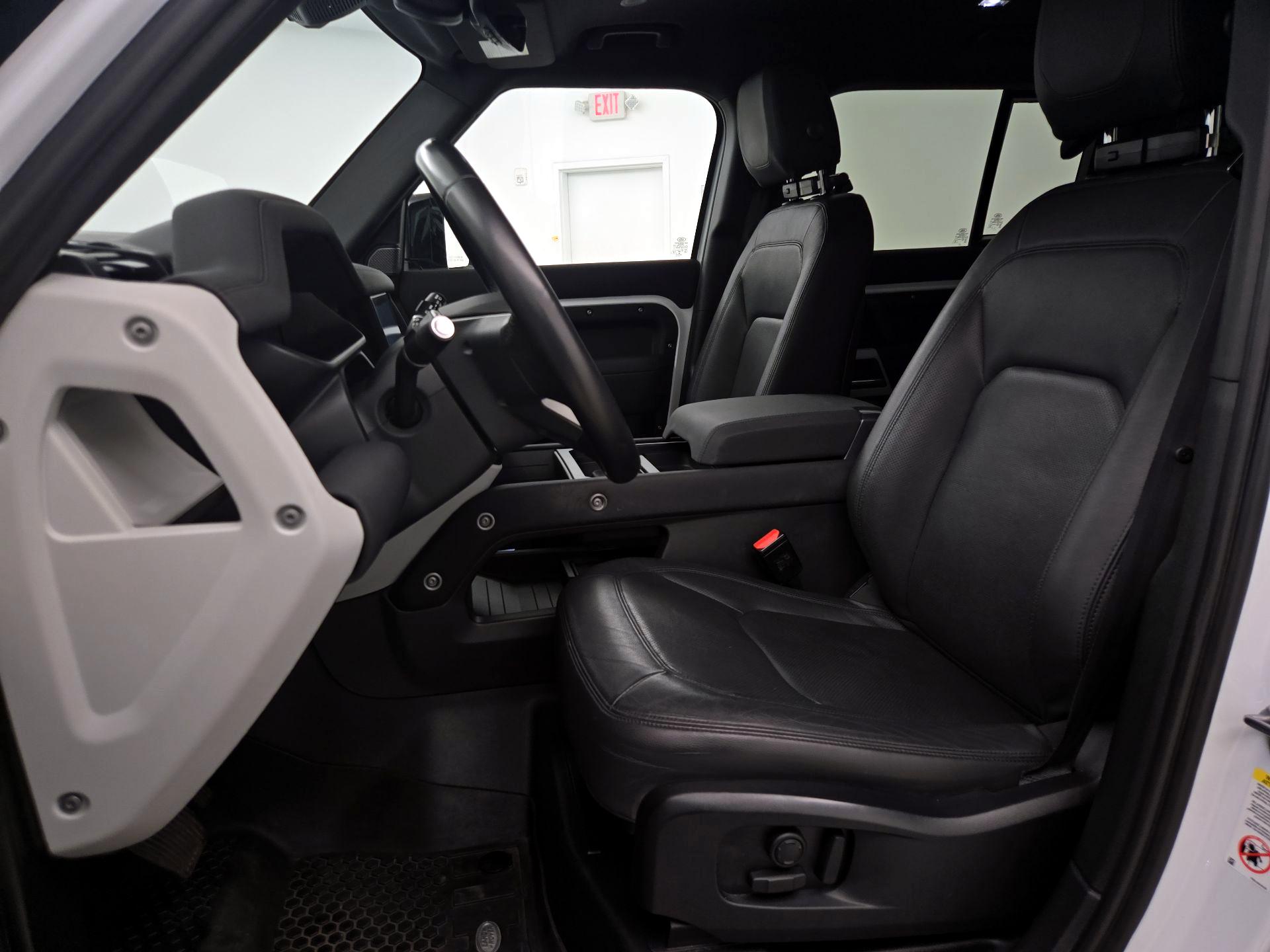 Thumbnail: 2023 Land Rover Defender - 11