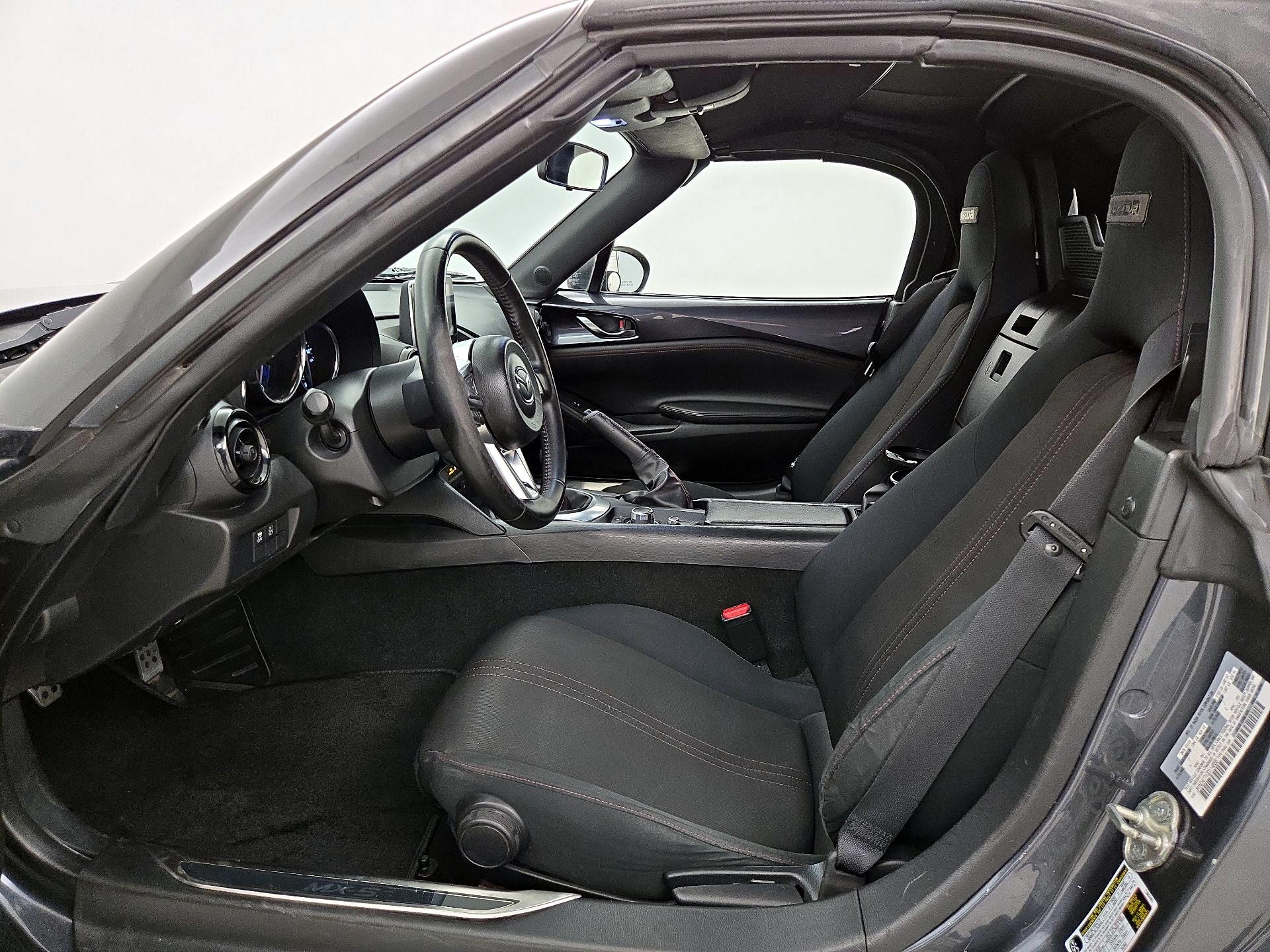 Thumbnail: 2016 Mazda MX-5 Miata - 11