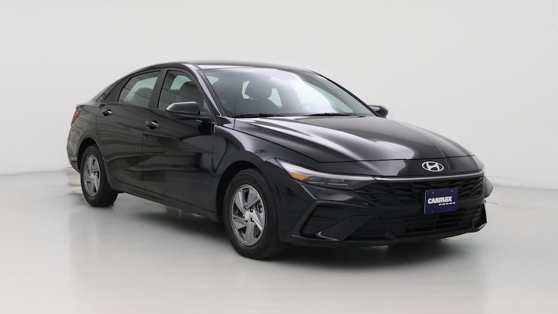 2024 Hyundai Elantra SE Hero Image